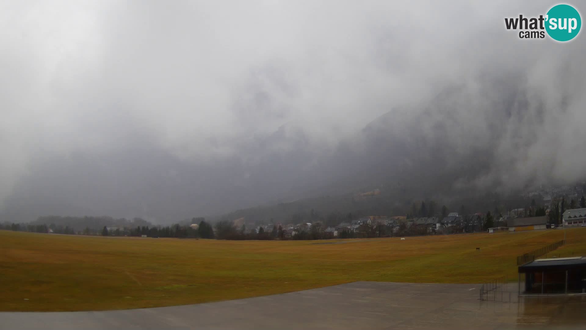 Cámara web en vivo Aeropuerto de Bovec – Vista a Kanin