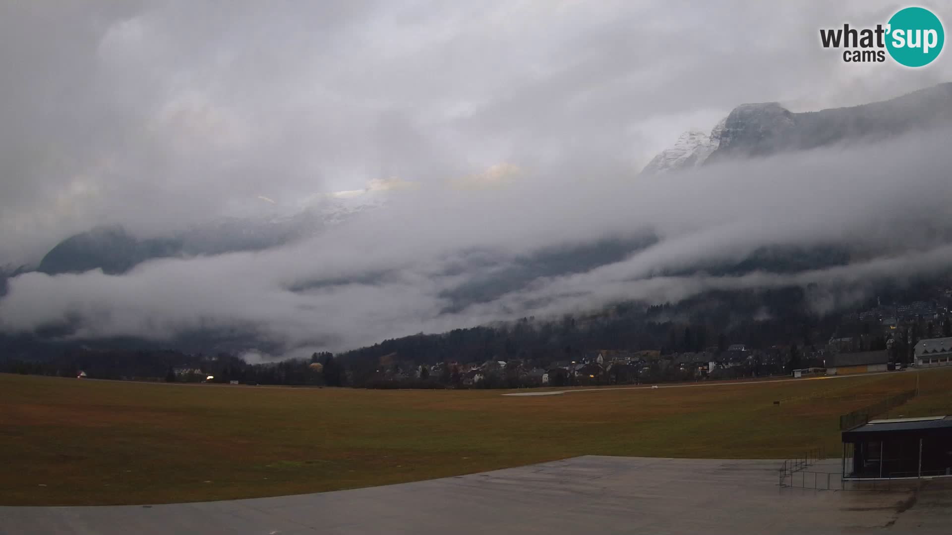 Cámara web en vivo Aeropuerto de Bovec – Vista a Kanin