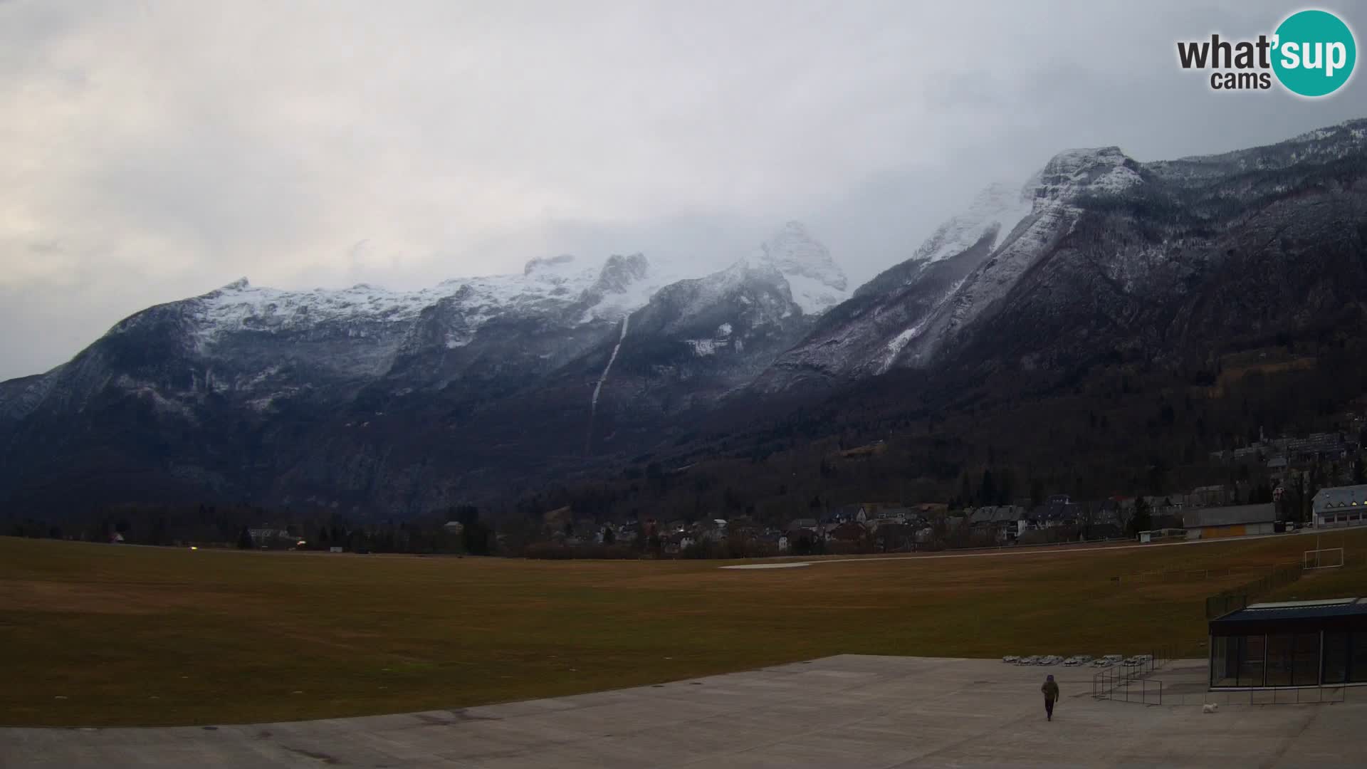 Webcam en direct Aéroport de Bovec – Vue sur Kanin