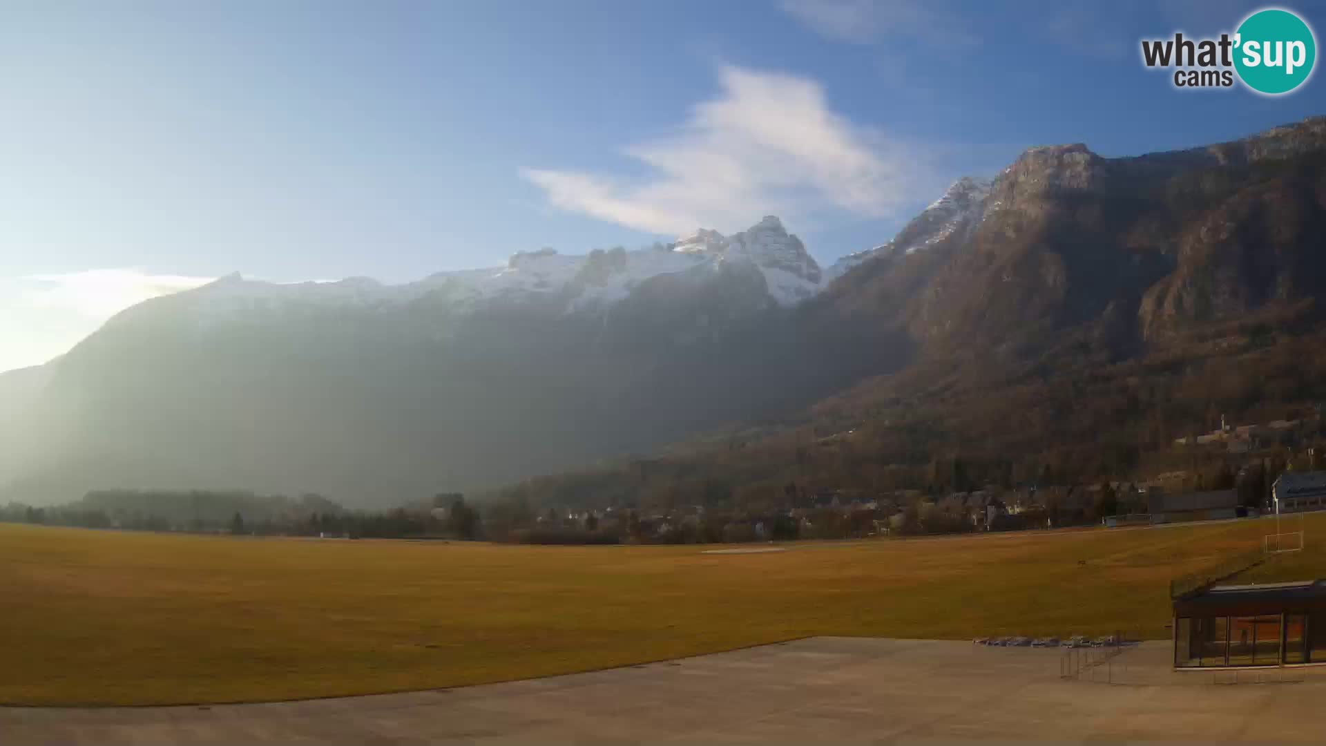 Cámara web en vivo Aeropuerto de Bovec – Vista a Kanin