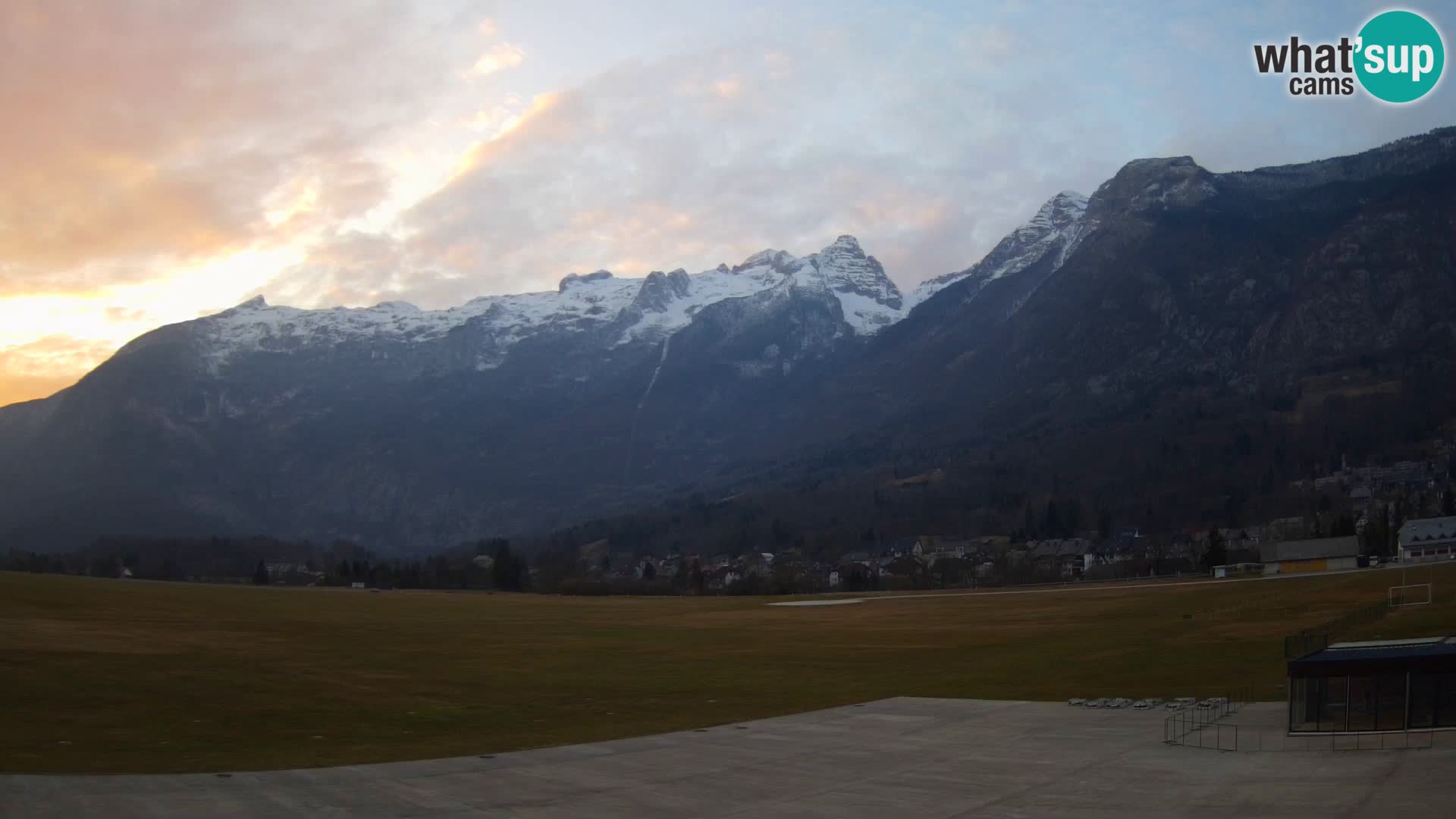 Webcam en direct Aéroport de Bovec – Vue sur Kanin