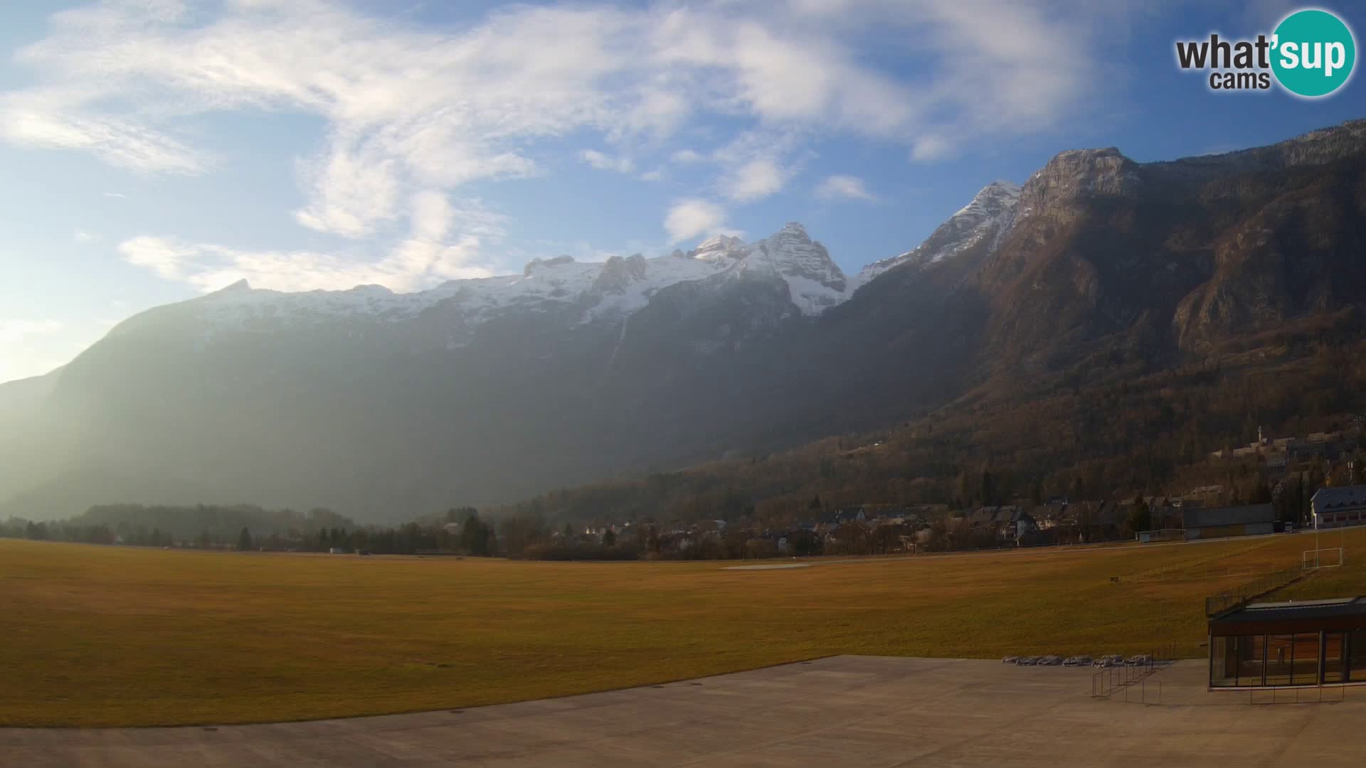 Cámara web en vivo Aeropuerto de Bovec – Vista a Kanin