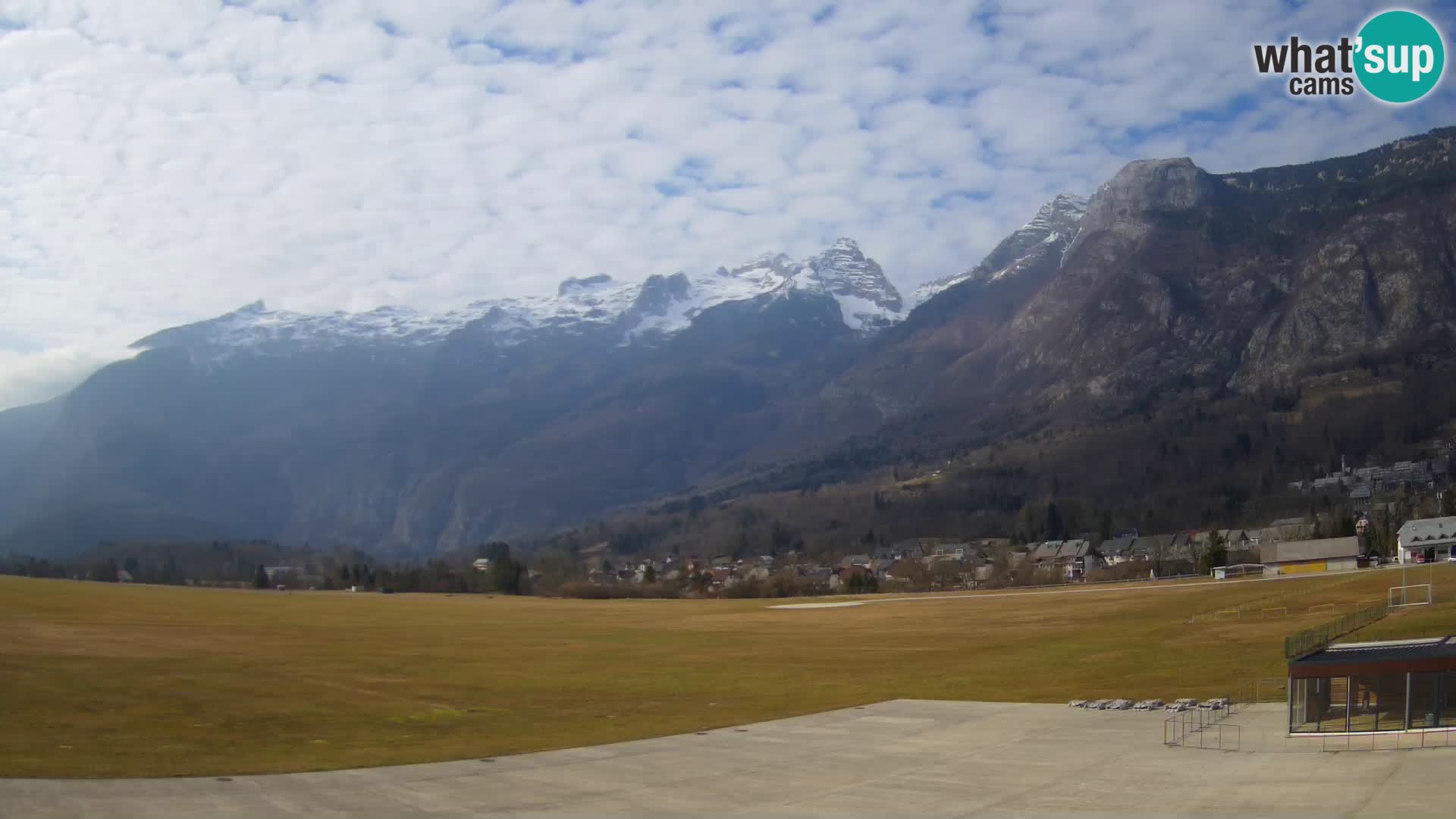 Live webcam Bovec airport – View to Kanin