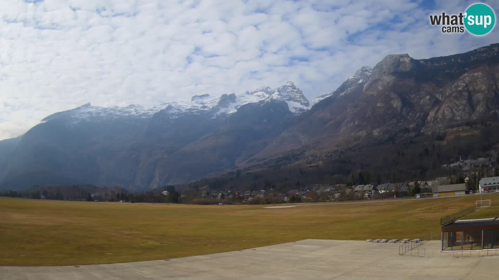 Live webcam Bovec airport – View to Kanin