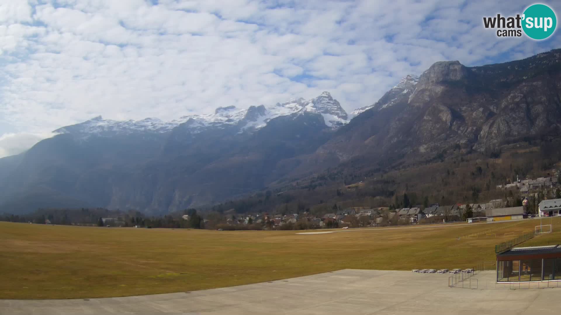 Webcam en direct Aéroport de Bovec – Vue sur Kanin