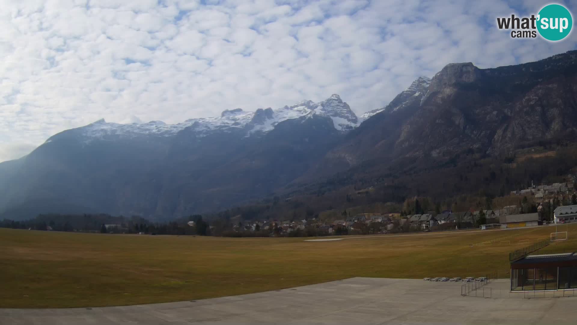 Cámara web en vivo Aeropuerto de Bovec – Vista a Kanin