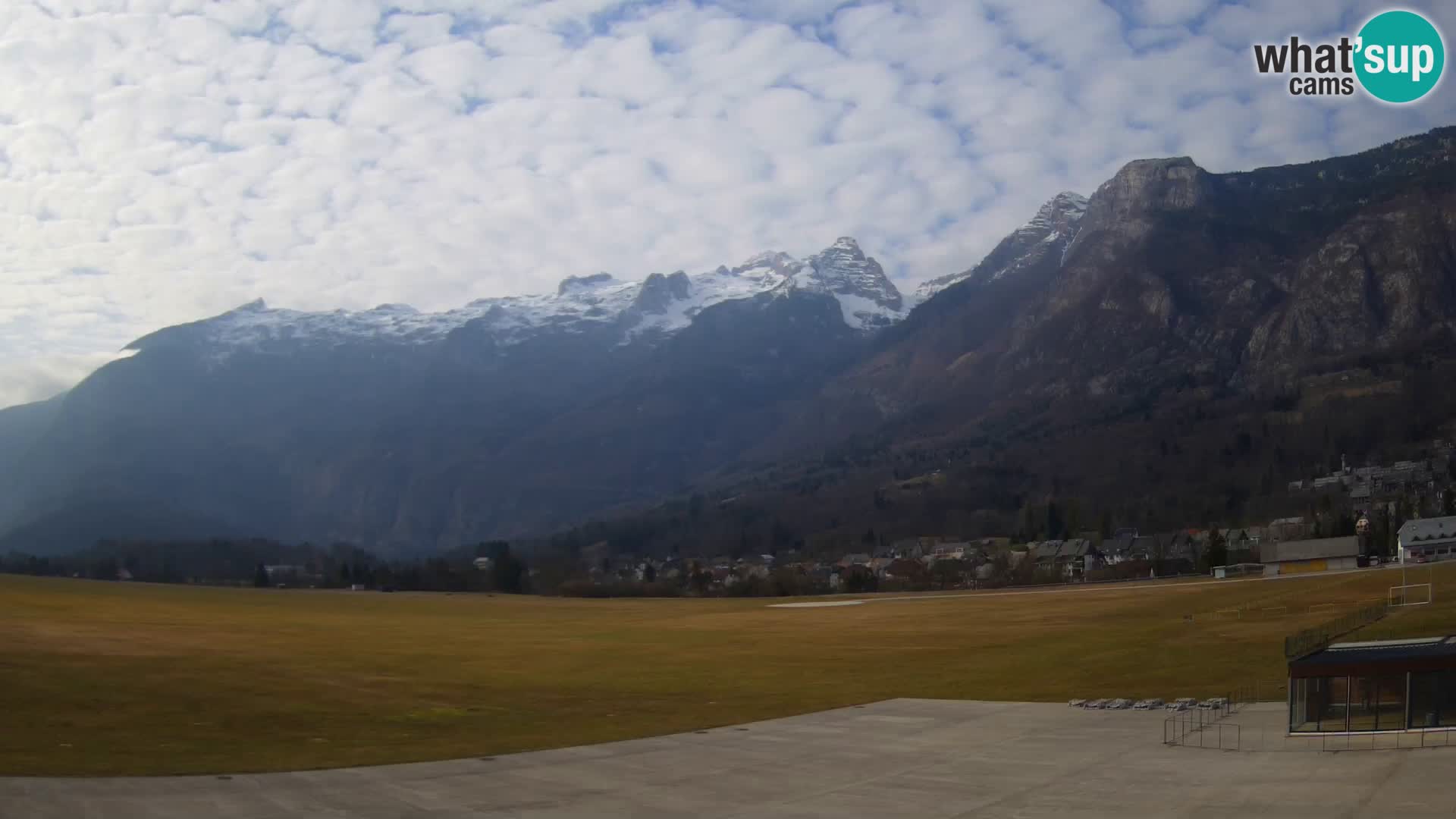 Live webcam Bovec airport – View to Kanin