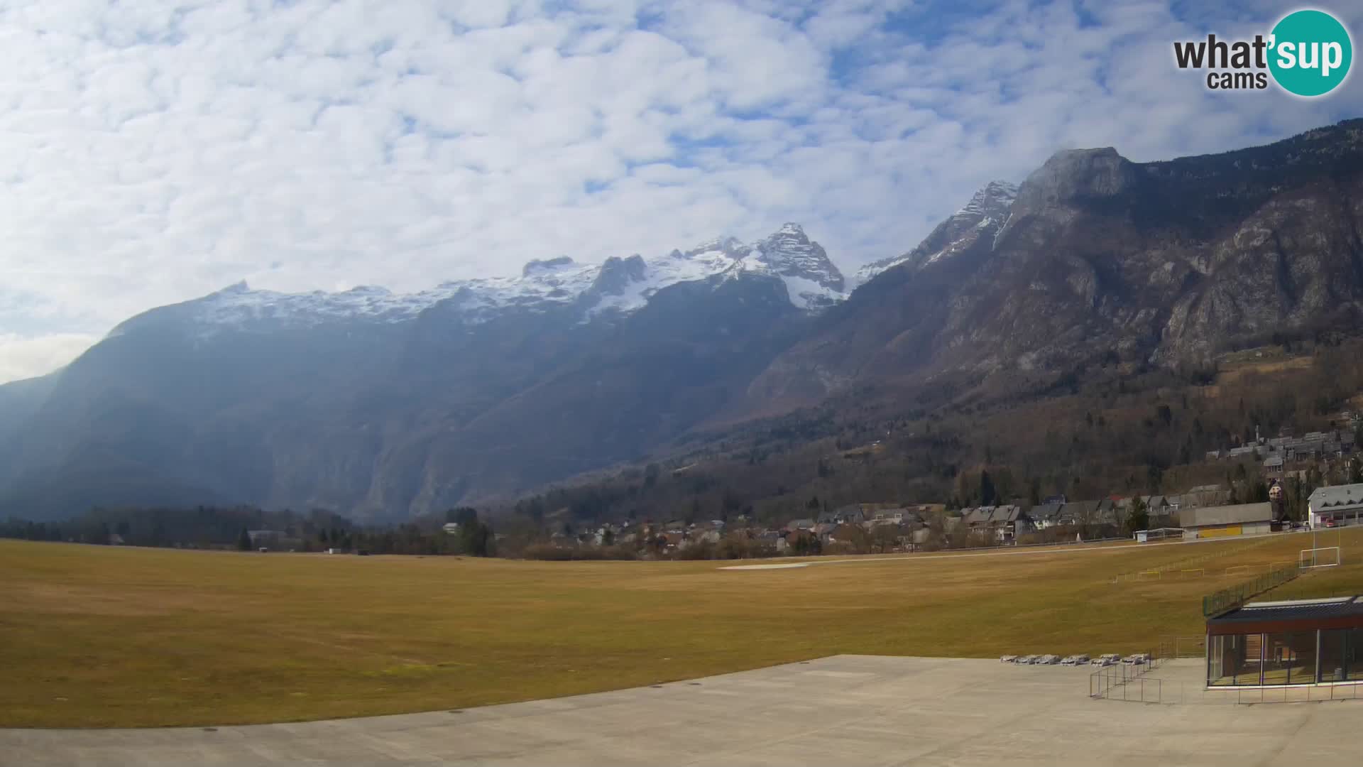 Live webcam Bovec airport – View to Kanin