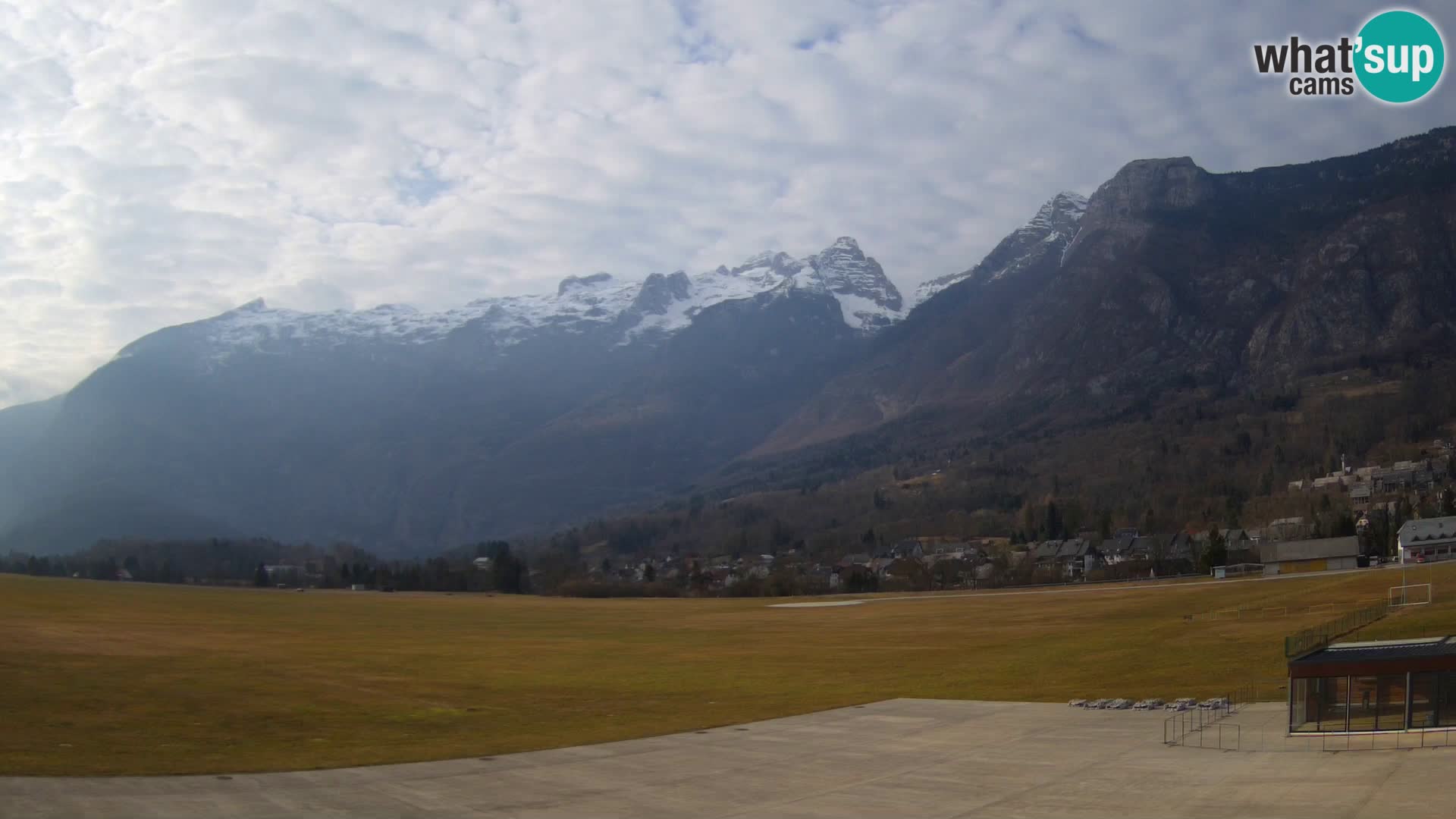 Cámara web en vivo Aeropuerto de Bovec – Vista a Kanin