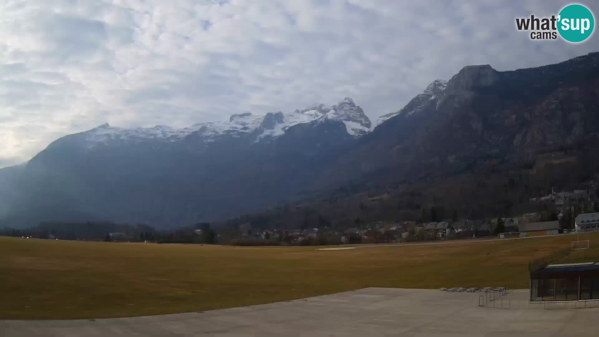 Live webcam Bovec airport – View to Kanin