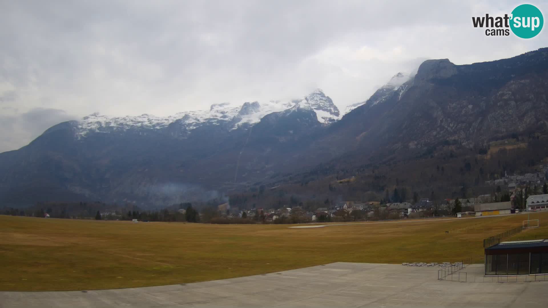 Cámara web en vivo Aeropuerto de Bovec – Vista a Kanin