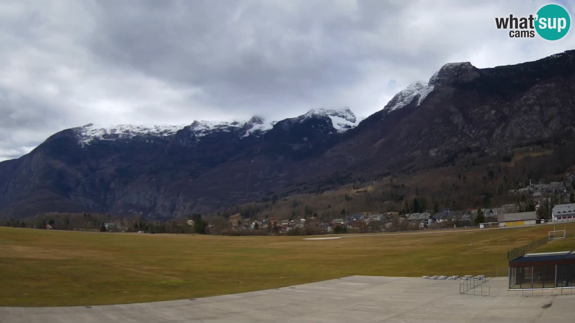 Live webcam Bovec airport – View to Kanin