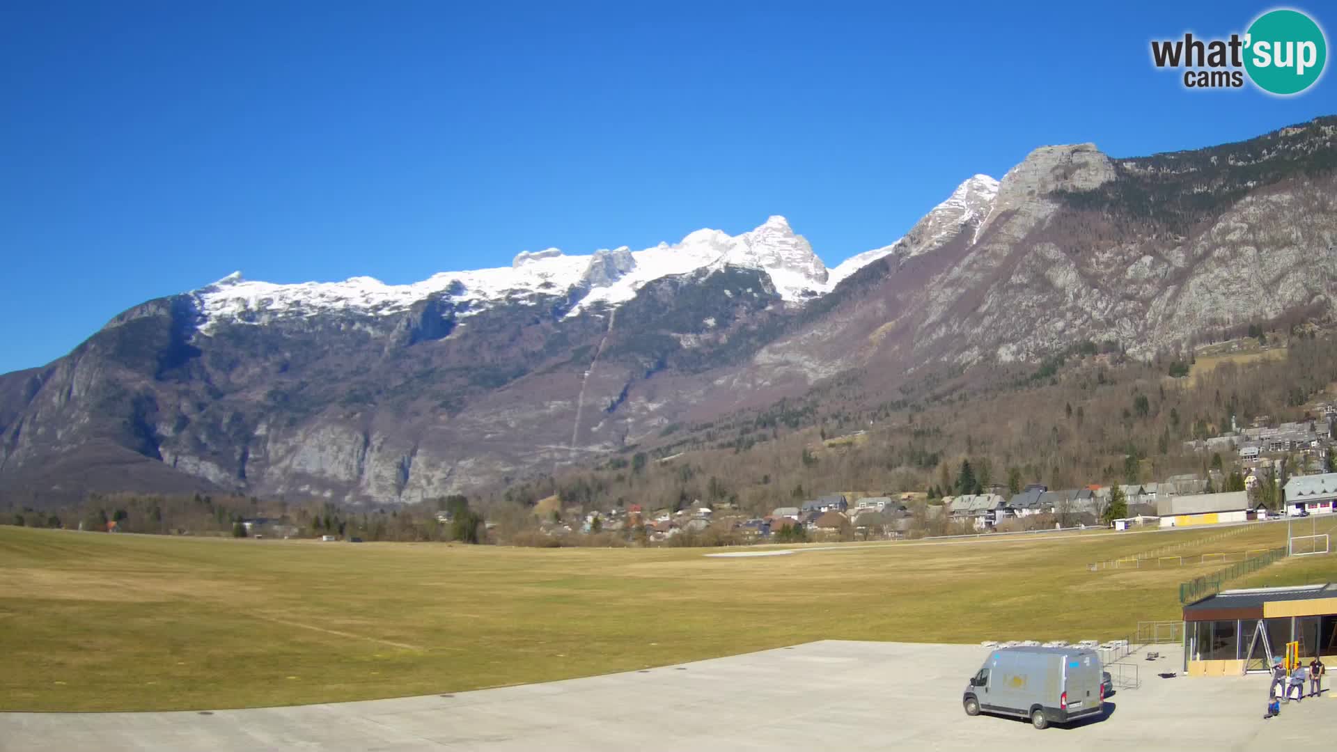 Cámara web en vivo Aeropuerto de Bovec – Vista a Kanin