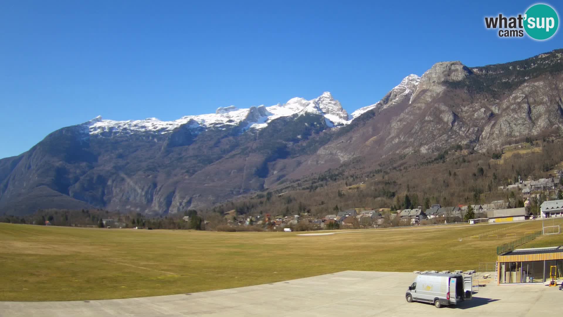 Webcam en direct Aéroport de Bovec – Vue sur Kanin