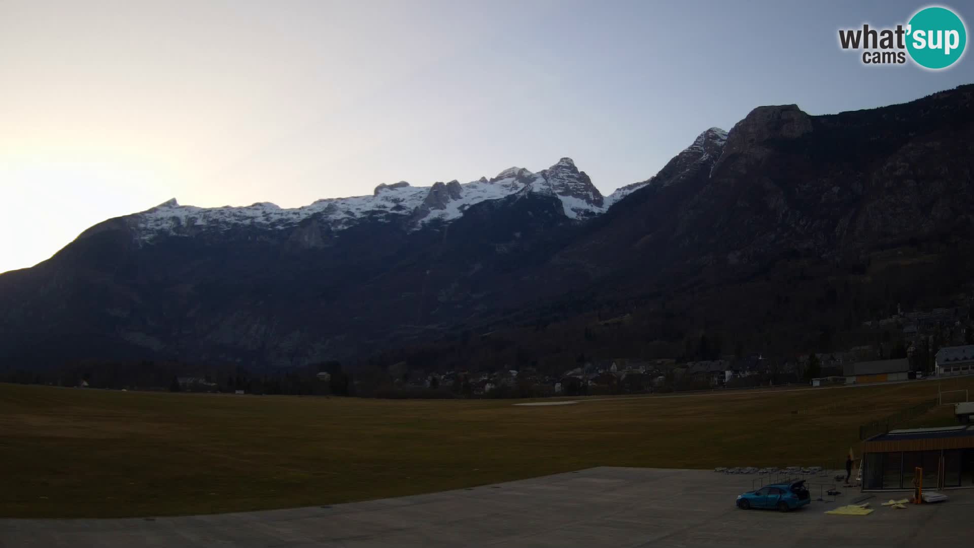 Webcam en direct Aéroport de Bovec – Vue sur Kanin