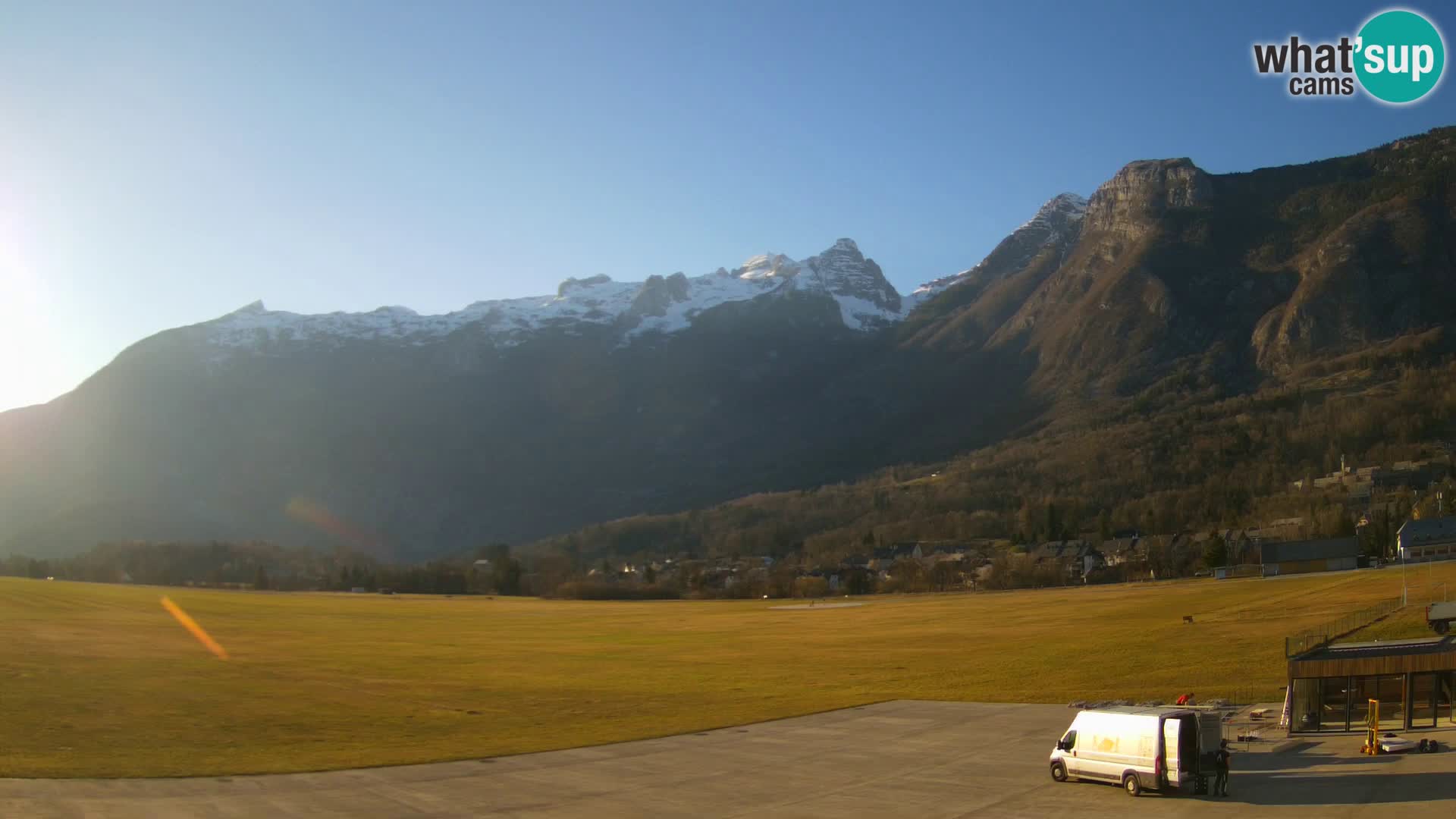 Webcam en direct Aéroport de Bovec – Vue sur Kanin