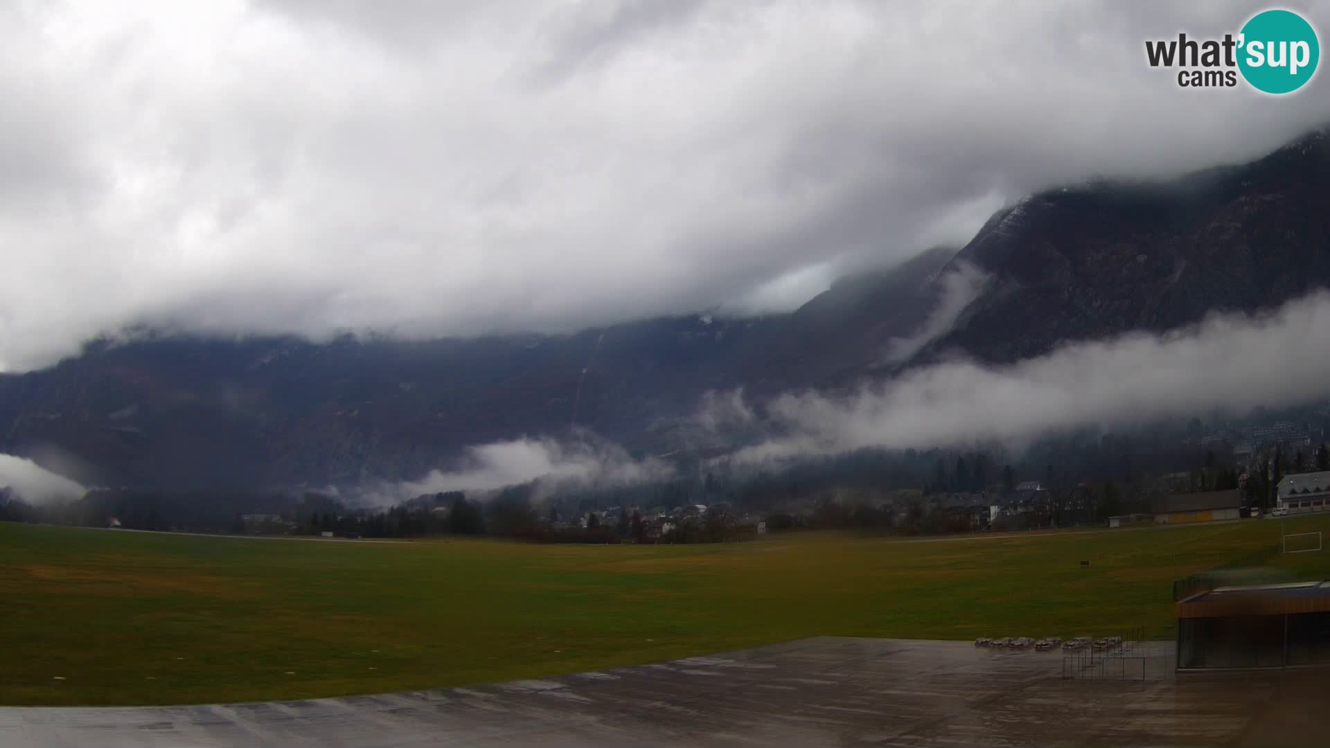 Webcam en direct Aéroport de Bovec – Vue sur Kanin