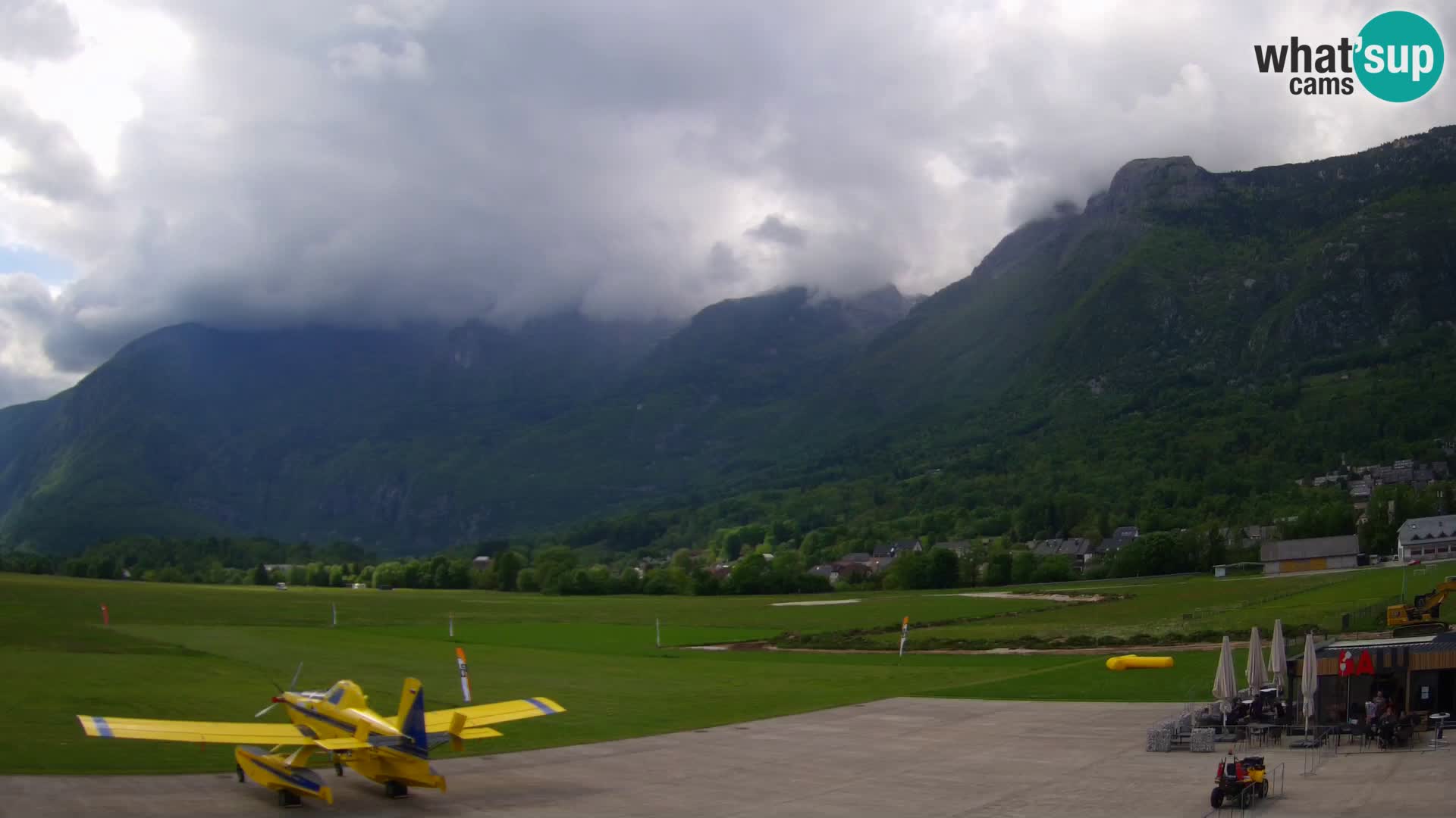 Live webcam Bovec airport – View to Kanin