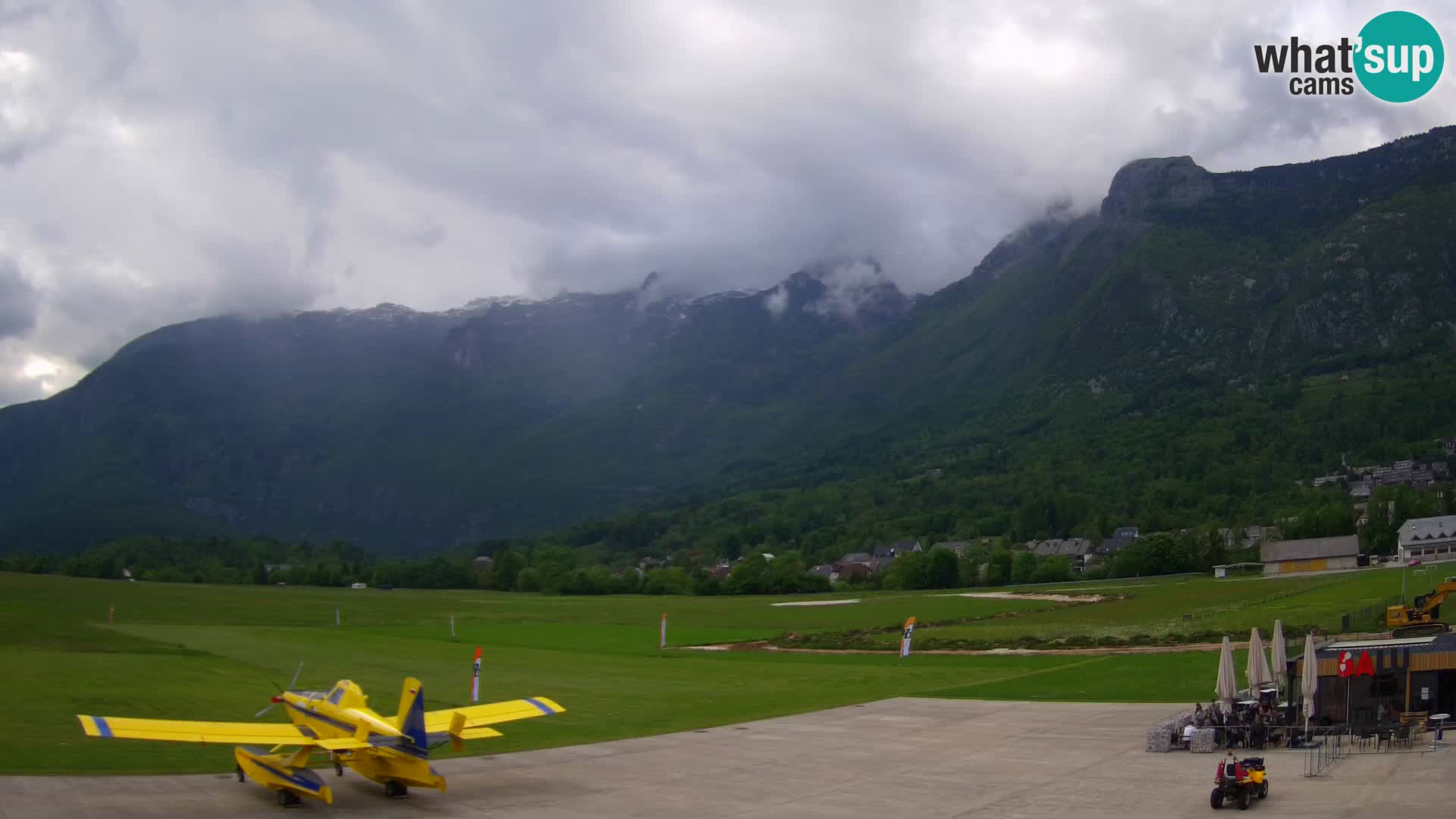 Live webcam Bovec airport – View to Kanin
