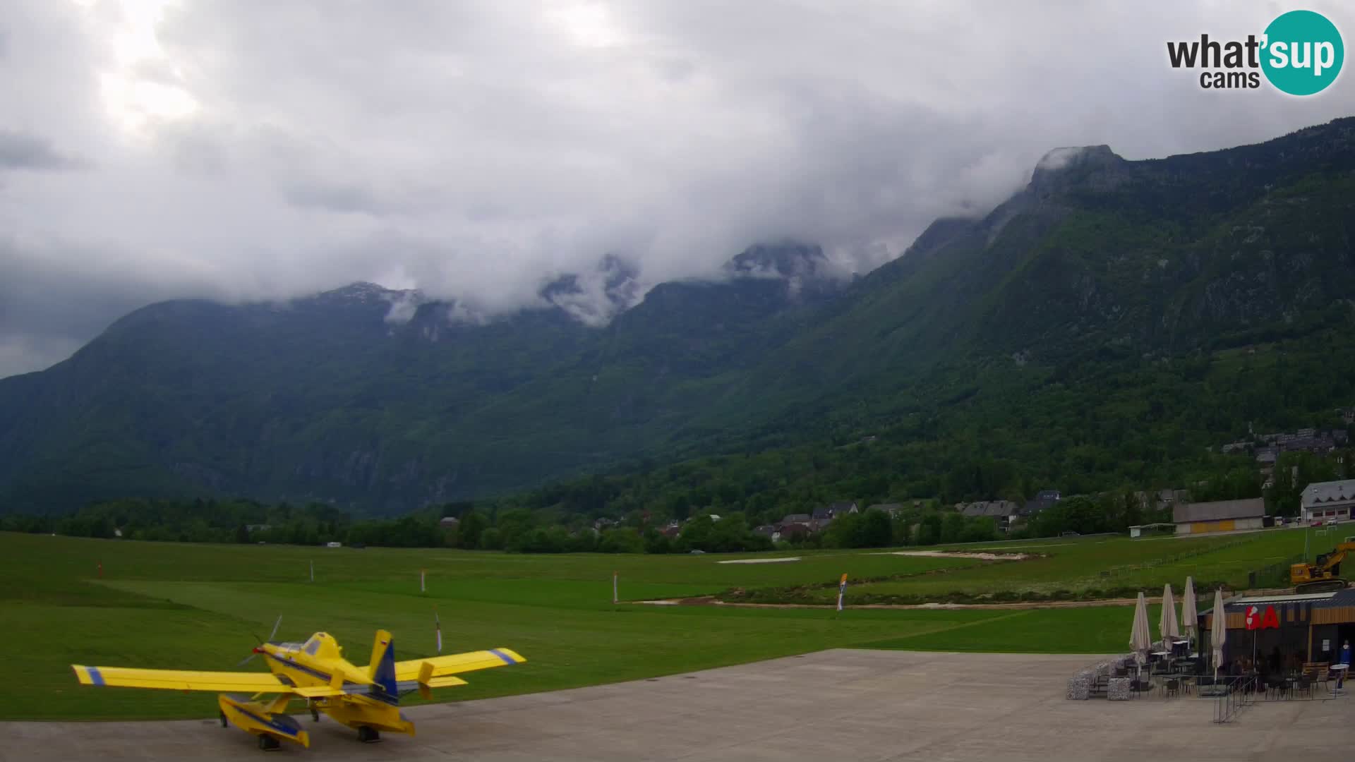 Live webcam Bovec airport – View to Kanin