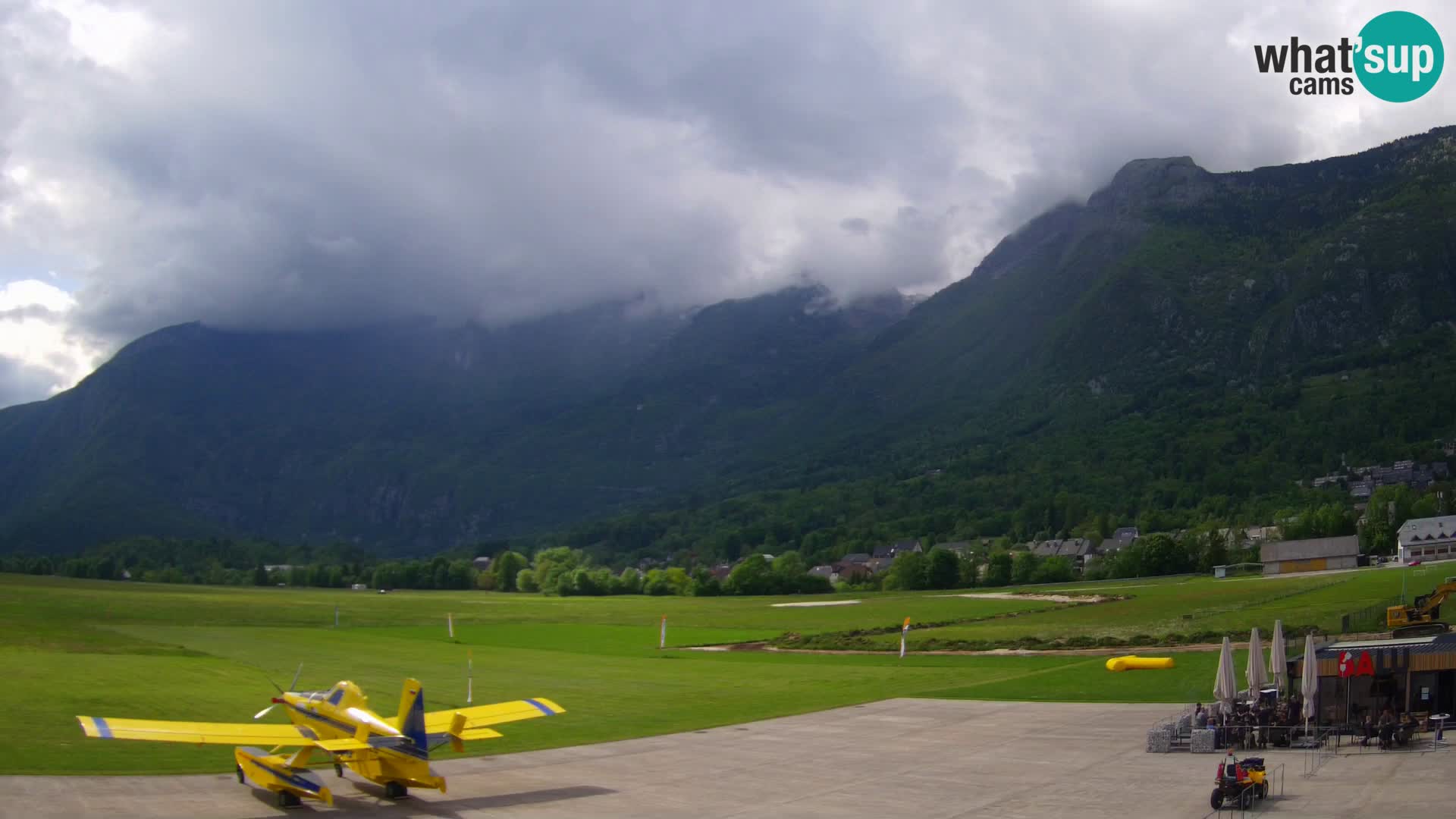 Live webcam Bovec airport – View to Kanin