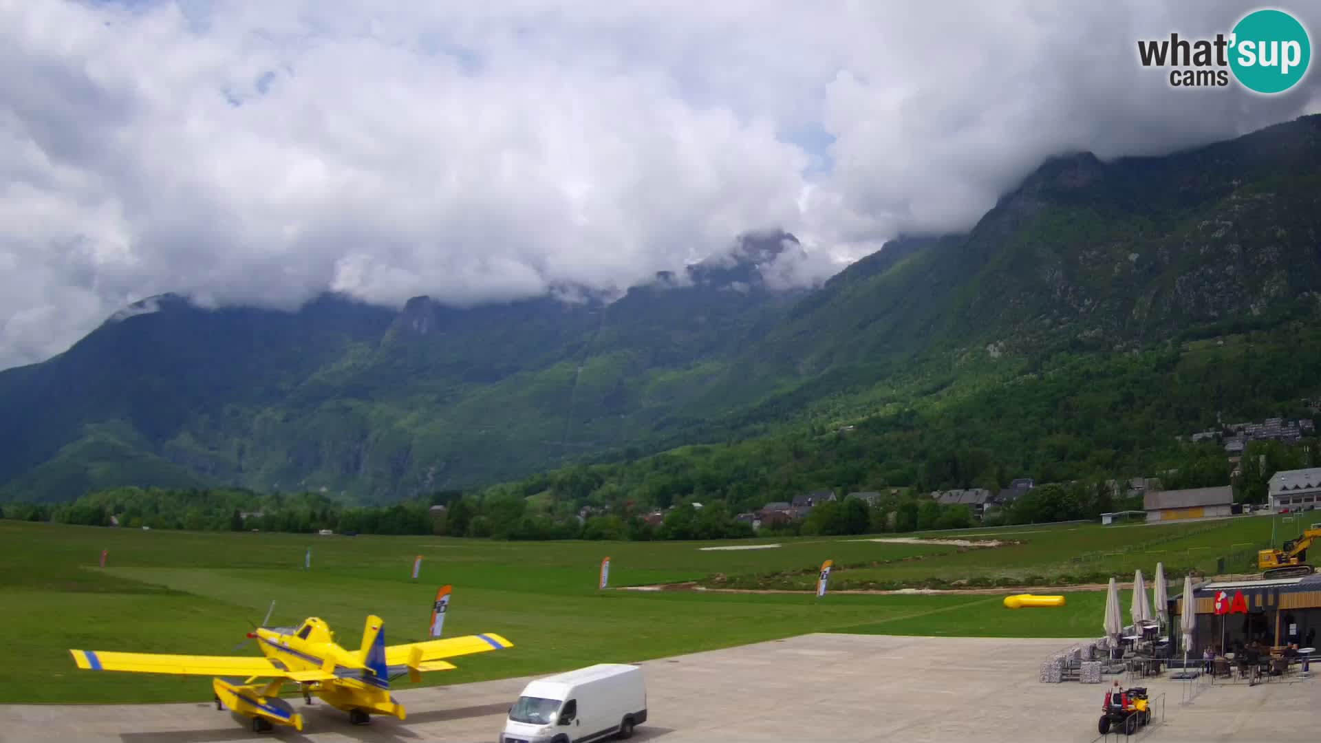 Live webcam Bovec airport – View to Kanin