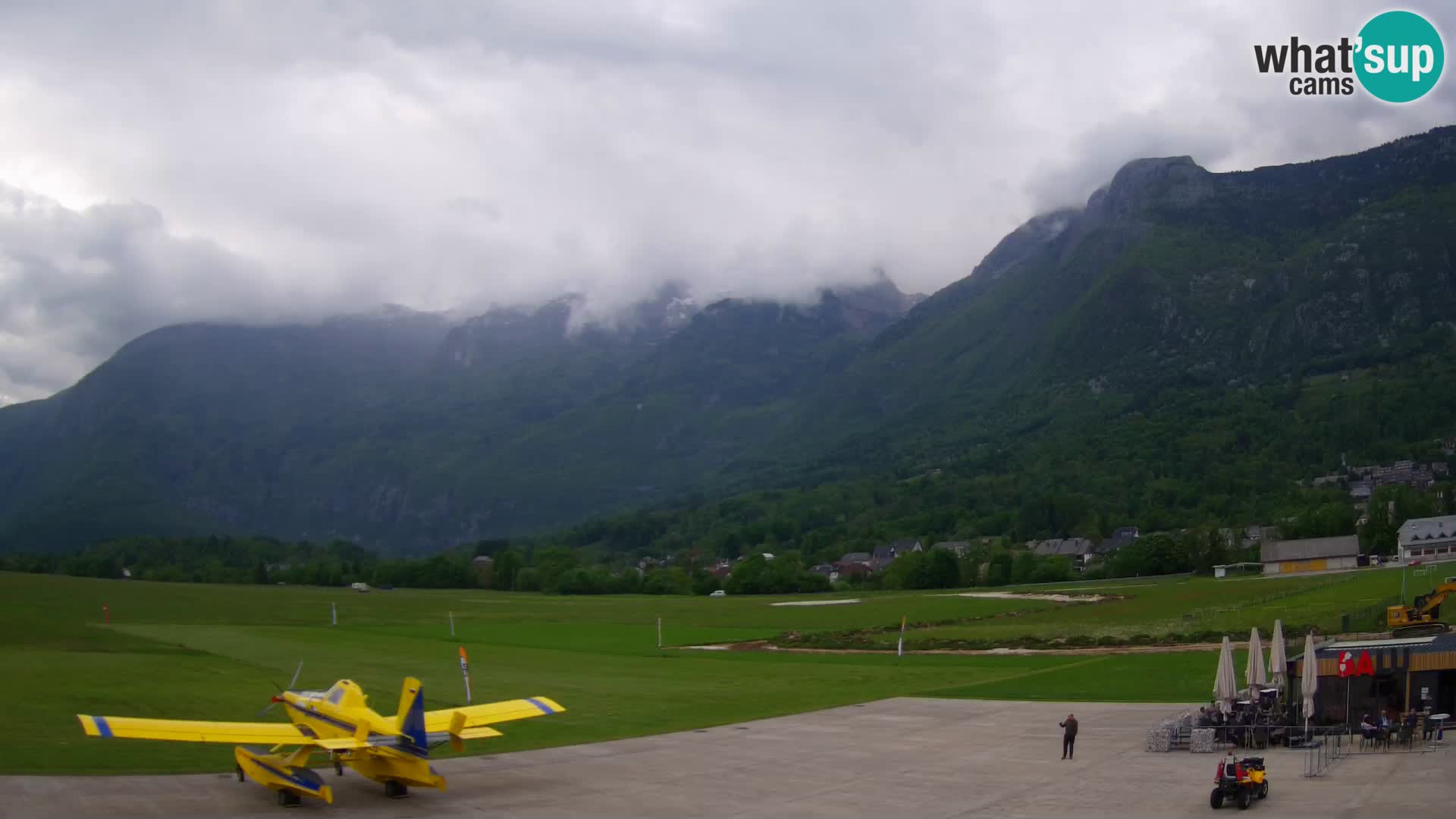 Live webcam Bovec airport – View to Kanin