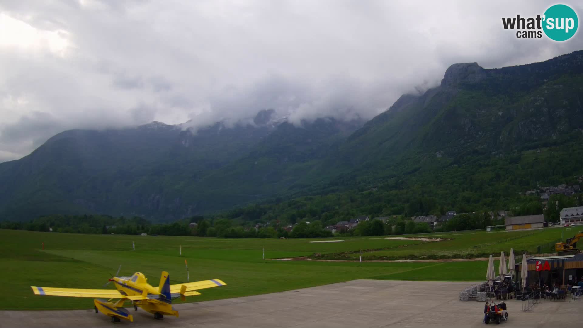 Live webcam Bovec airport – View to Kanin