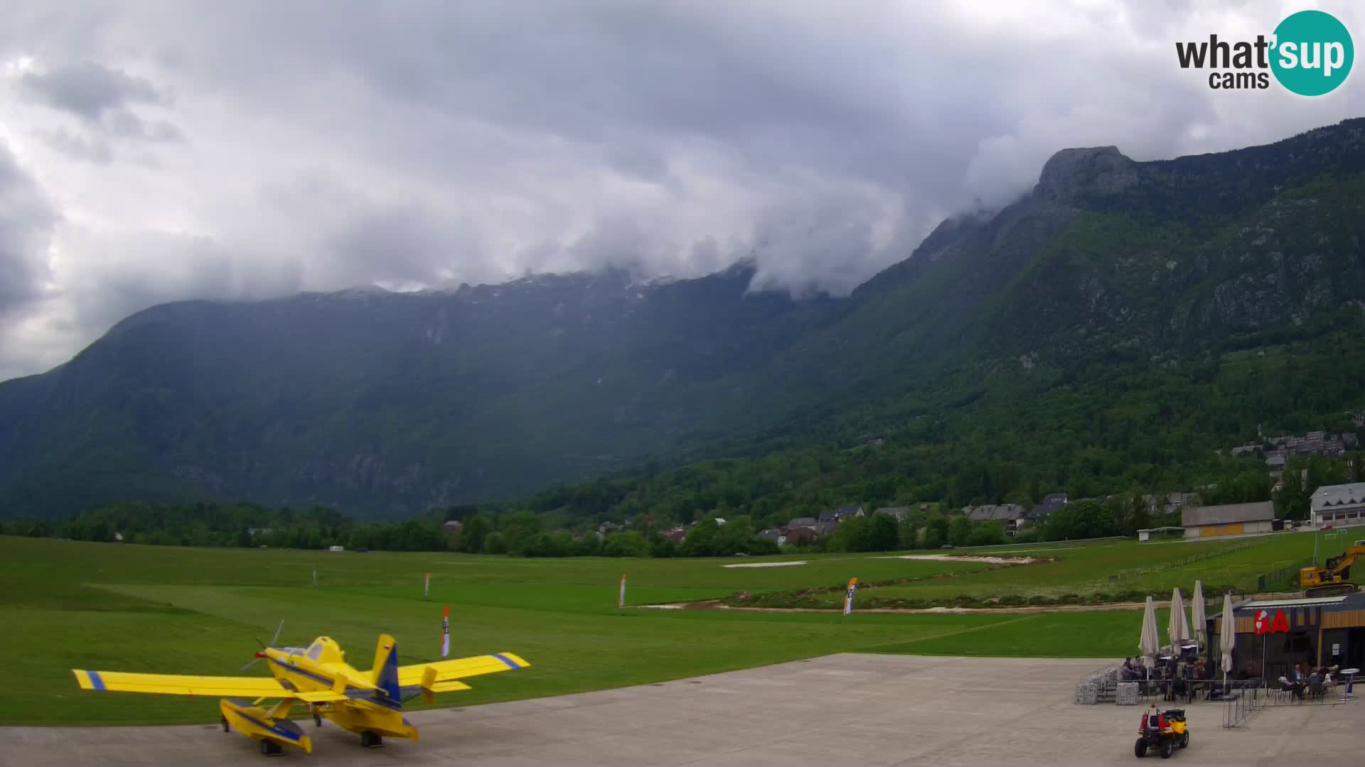 Live webcam Bovec airport – View to Kanin