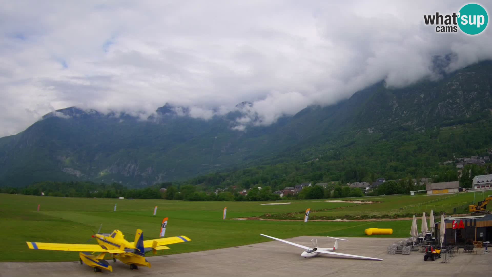Live webcam Bovec airport – View to Kanin