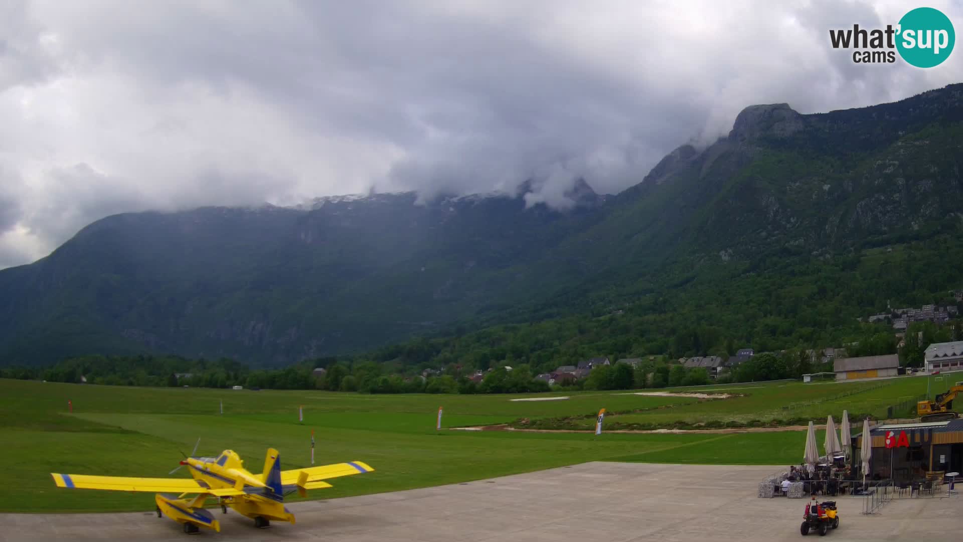 Live webcam Bovec airport – View to Kanin