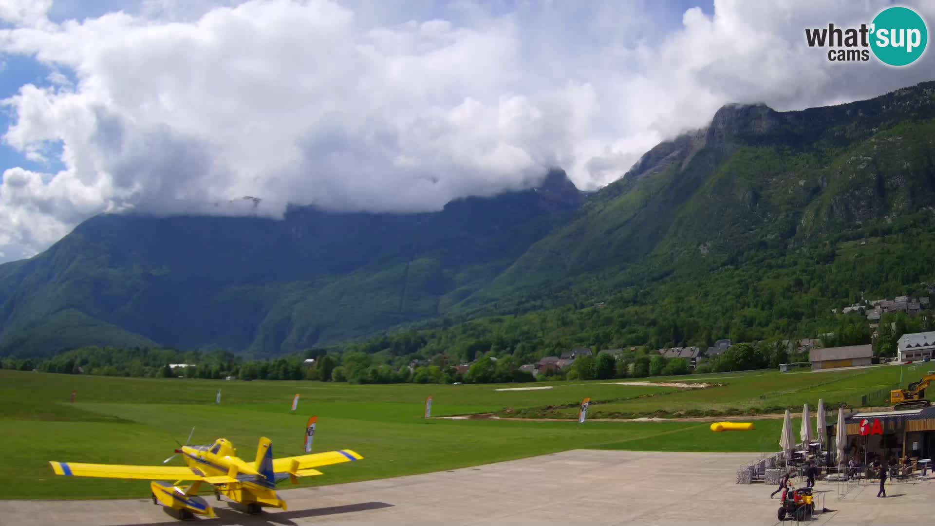 Live webcam Bovec airport – View to Kanin