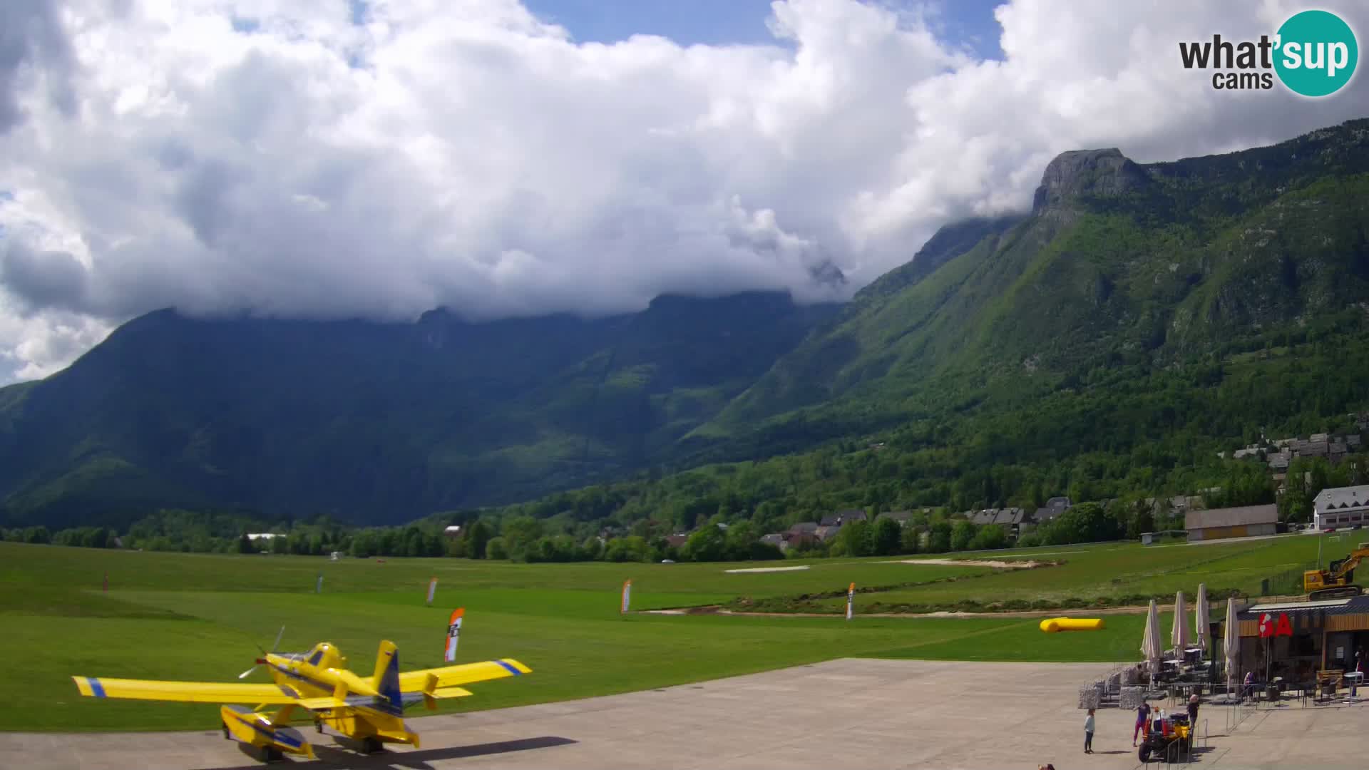 Live webcam Bovec airport – View to Kanin