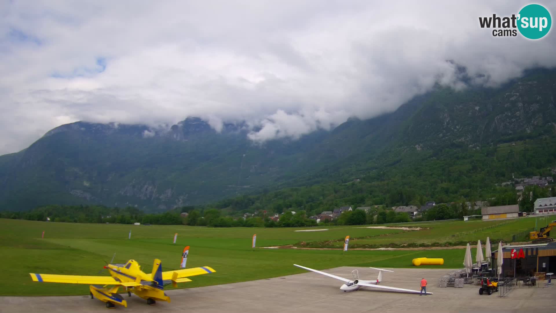 Live webcam Bovec airport – View to Kanin