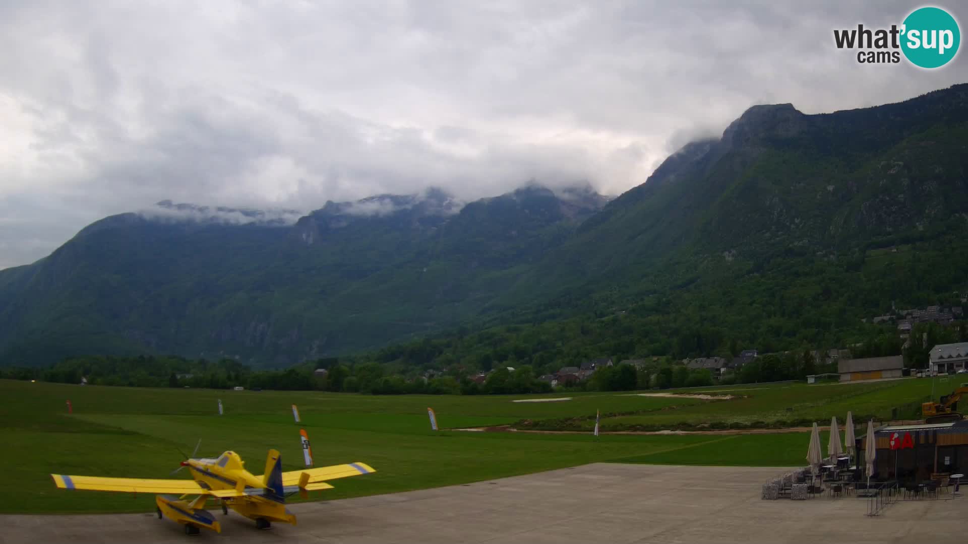 Live webcam Bovec airport – View to Kanin