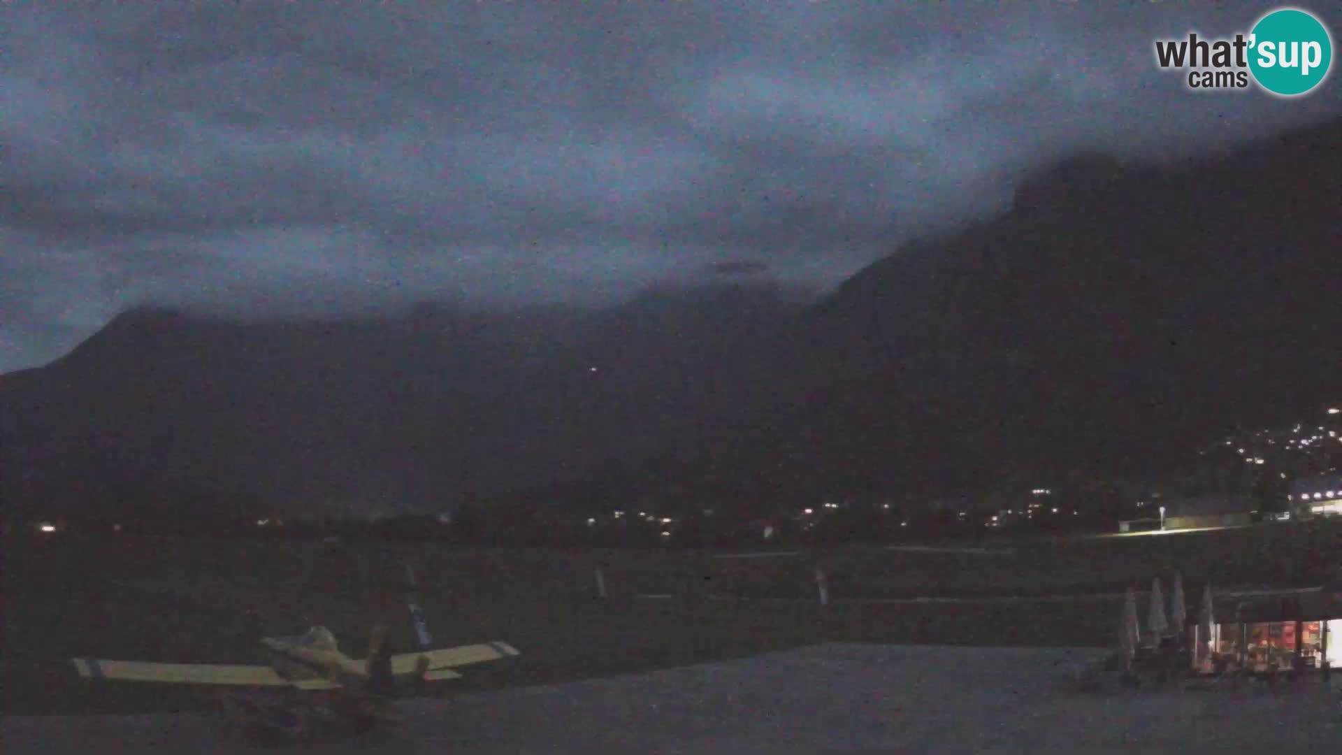 Spletna kamera letališče Bovec – pogled proti Kaninu