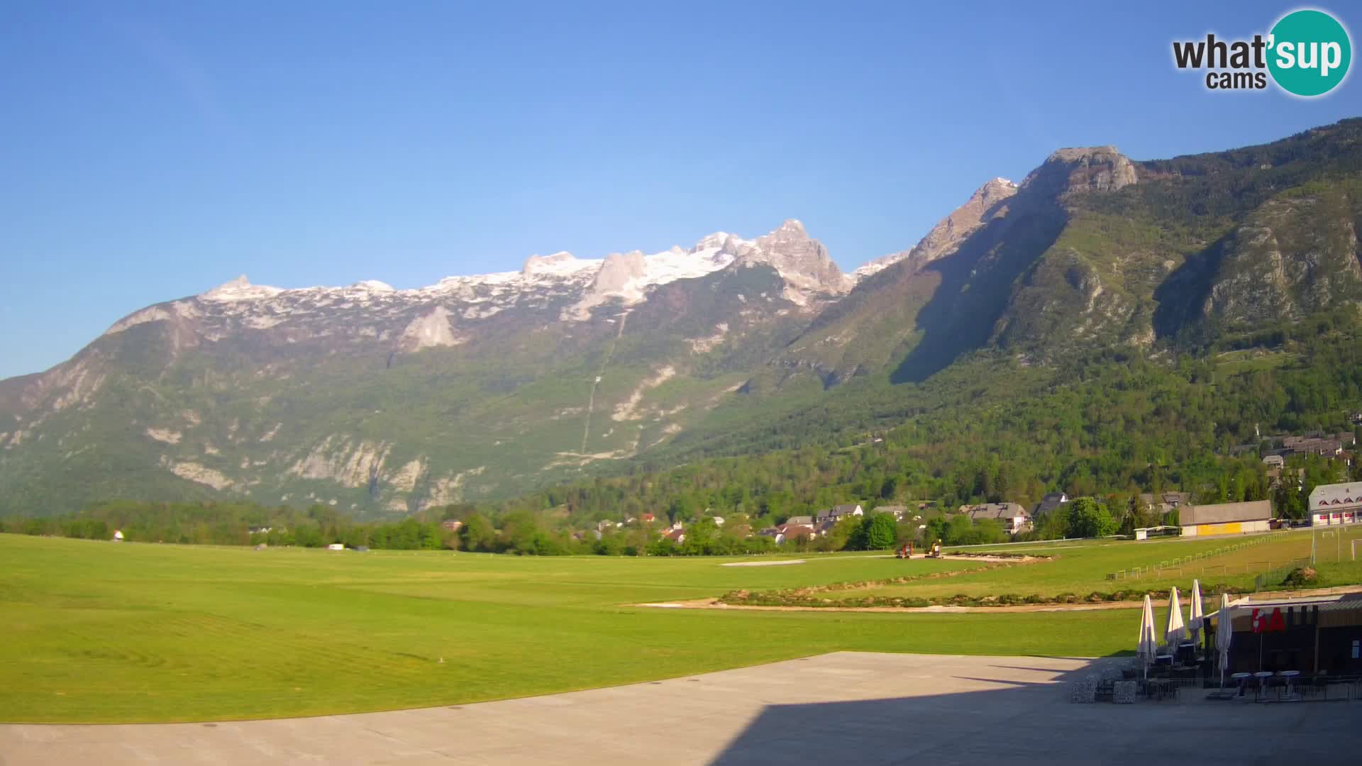 Webcam en direct Aéroport de Bovec – Vue sur Kanin