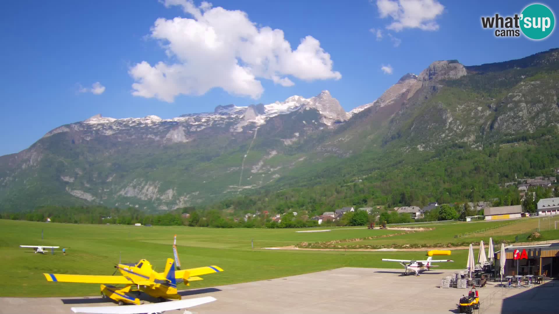 Webcam en direct Aéroport de Bovec – Vue sur Kanin
