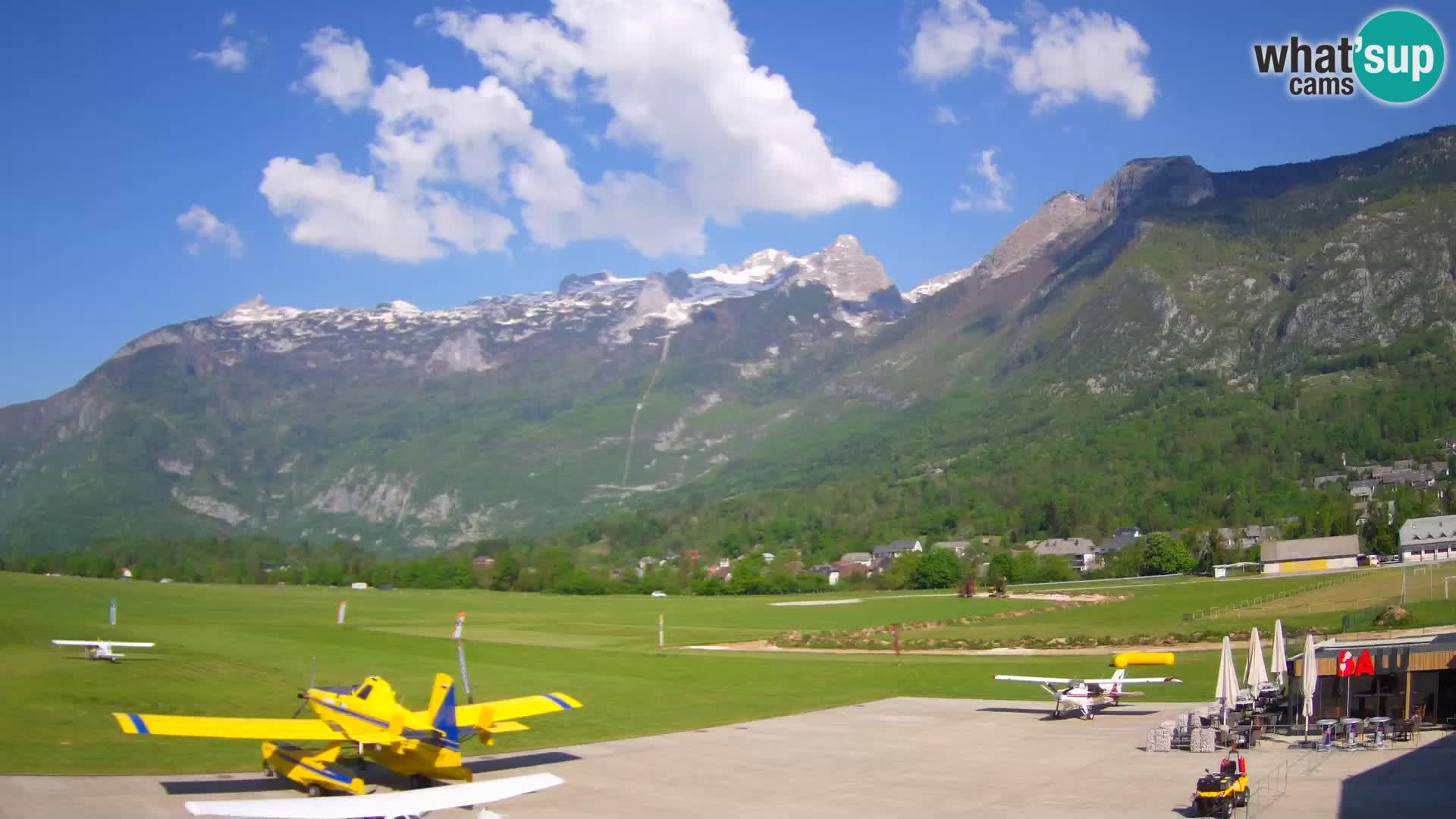 Live webcam Bovec airport – View to Kanin