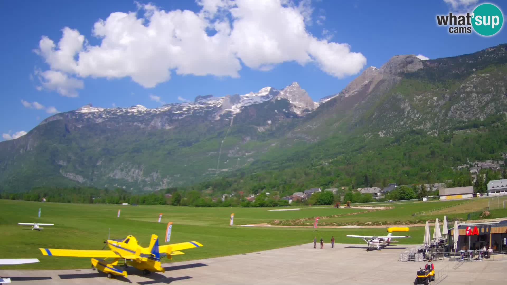 Live webcam Bovec airport – View to Kanin