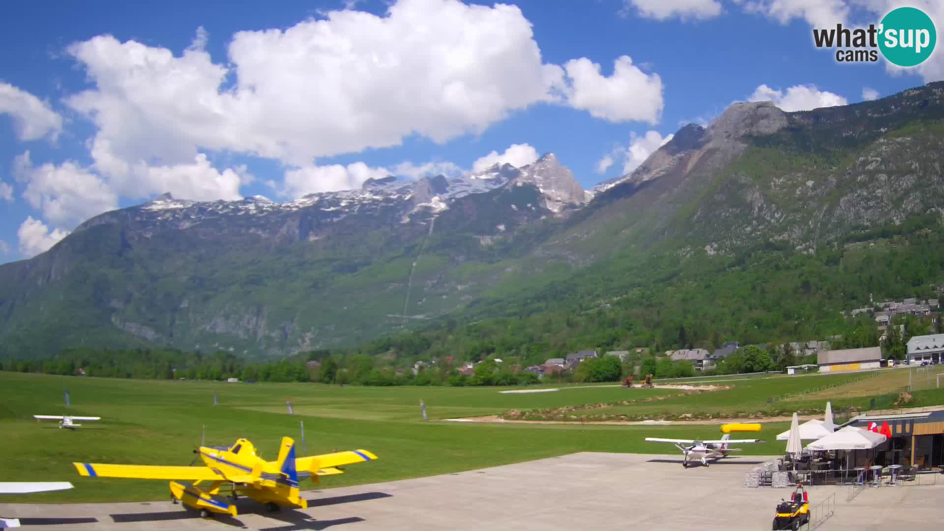 Live webcam Bovec airport – View to Kanin