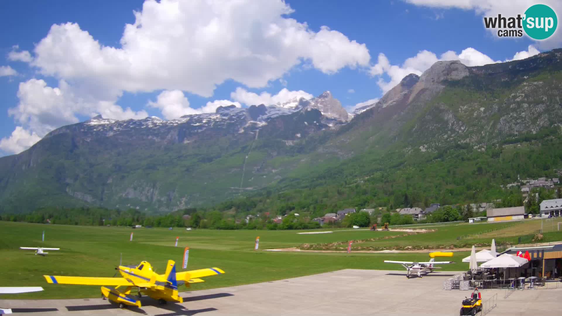 Live webcam Bovec airport – View to Kanin