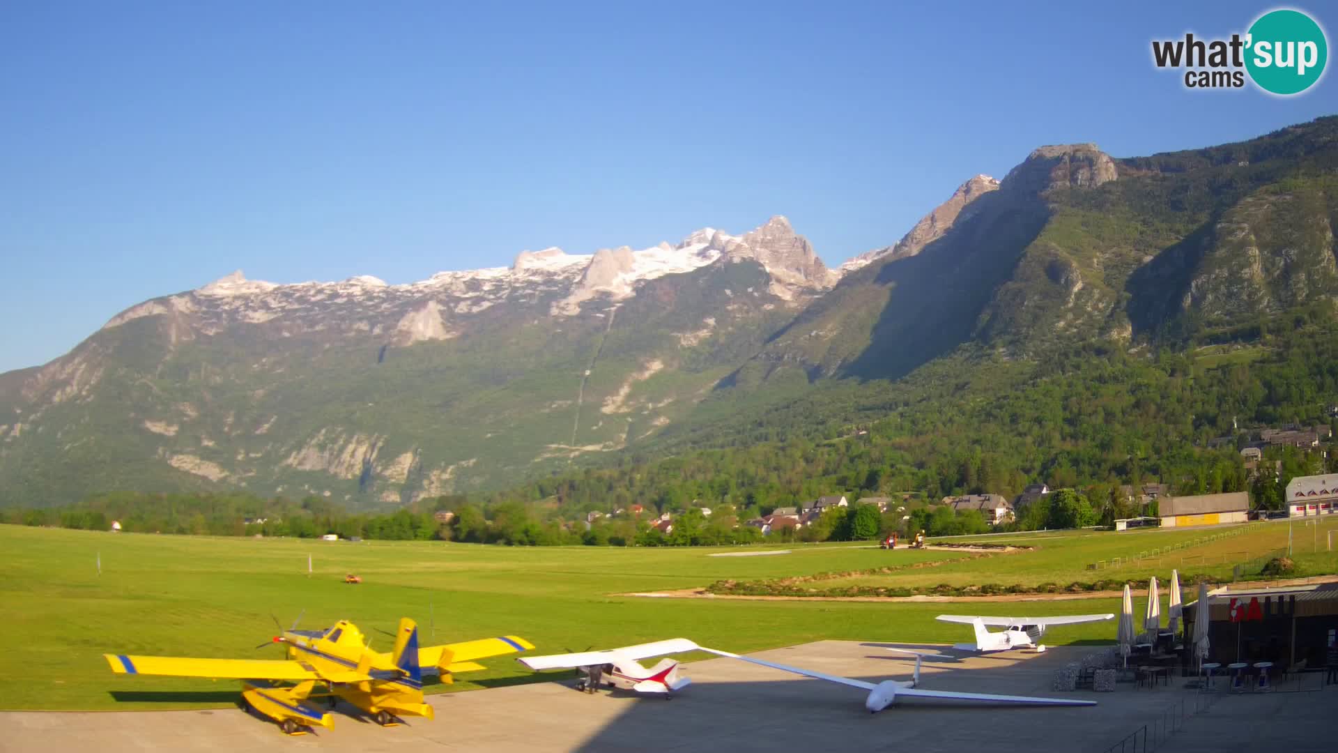 Webcam en direct Aéroport de Bovec – Vue sur Kanin