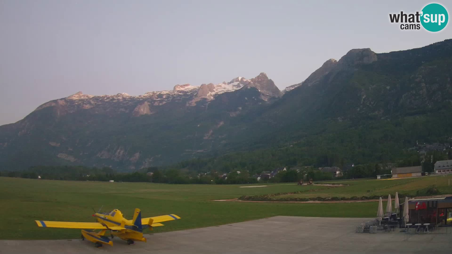 Webcam en direct Aéroport de Bovec – Vue sur Kanin