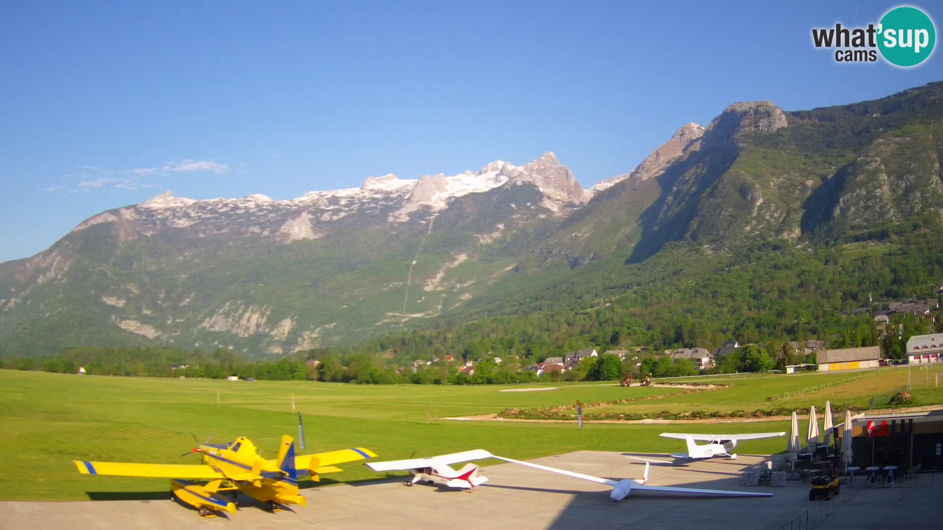 Cámara web en vivo Aeropuerto de Bovec – Vista a Kanin