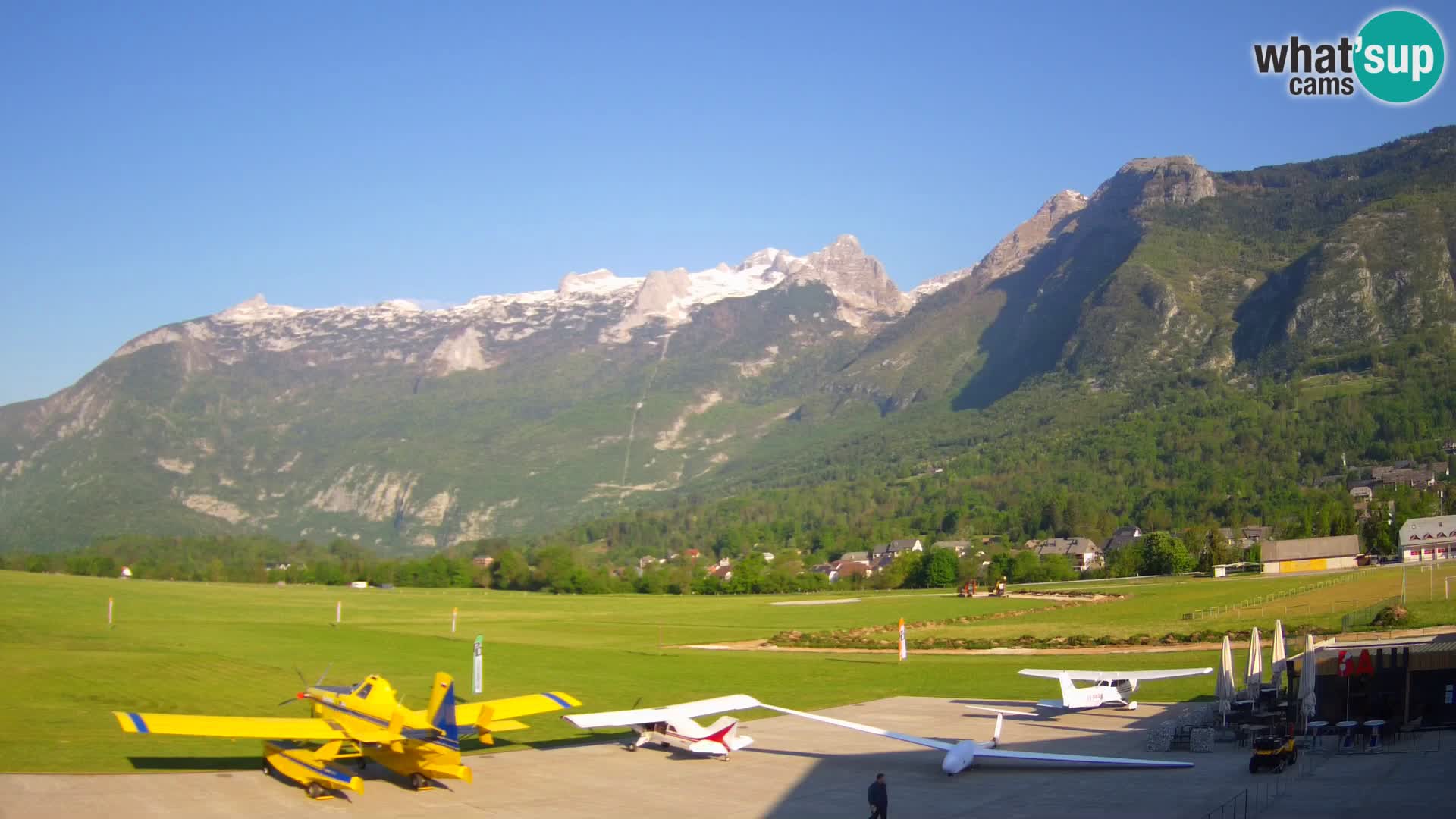 Live webcam Bovec airport – View to Kanin