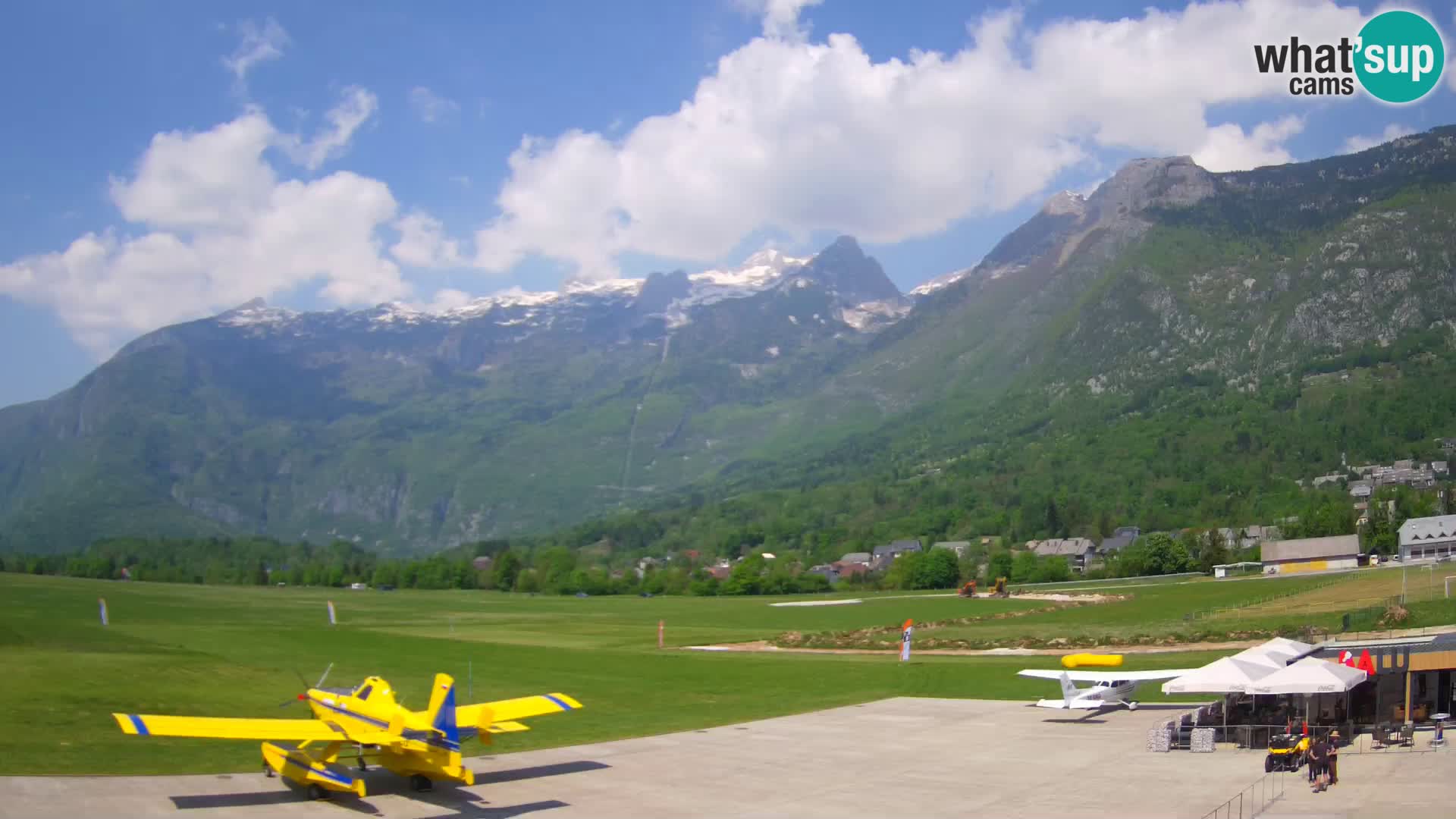 Live webcam Bovec airport – View to Kanin