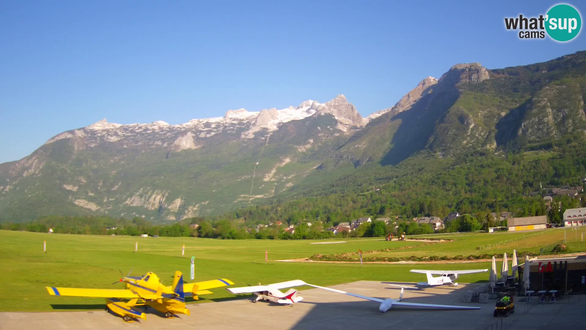 Live webcam Bovec airport – View to Kanin