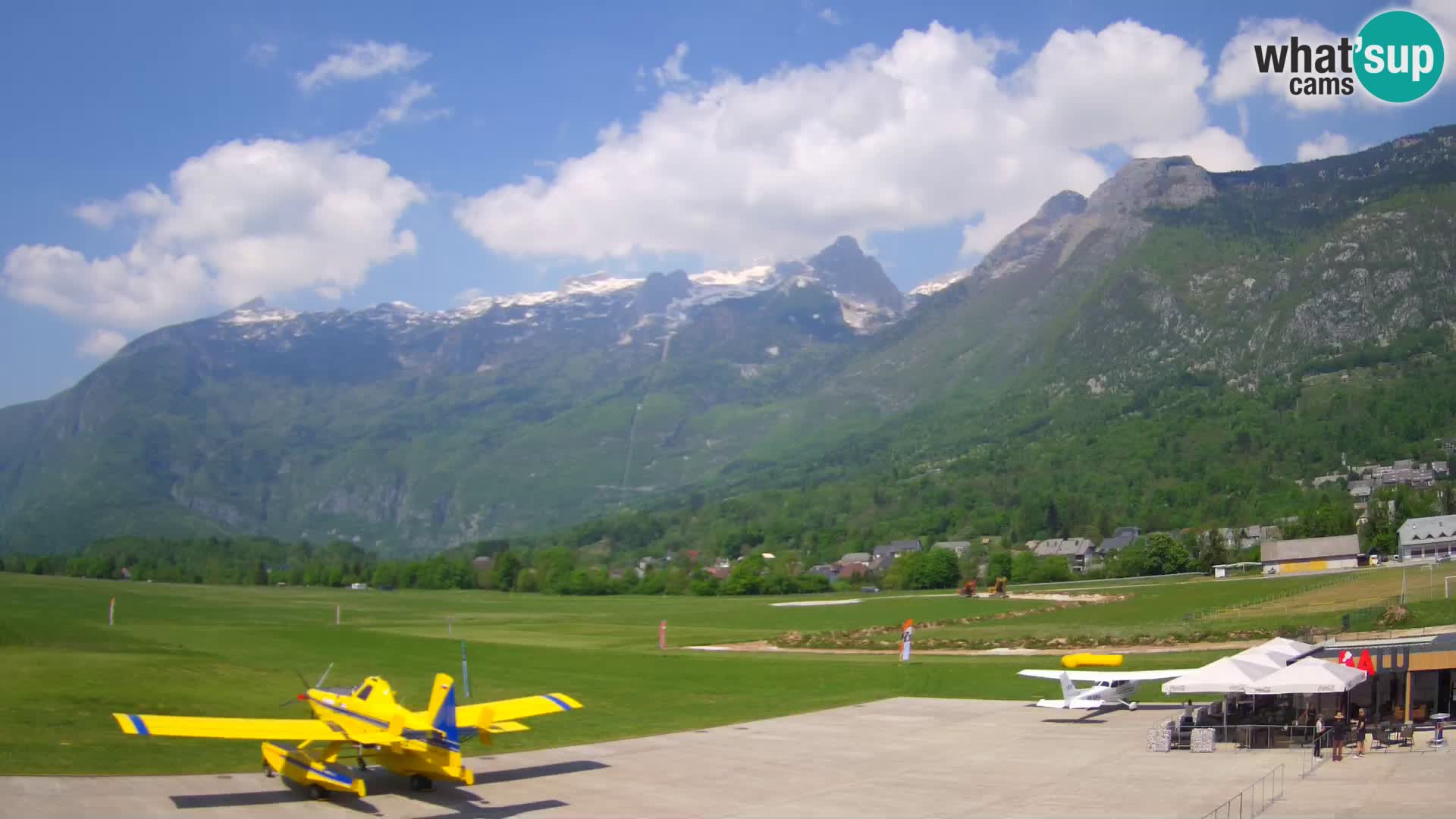 Cámara web en vivo Aeropuerto de Bovec – Vista a Kanin