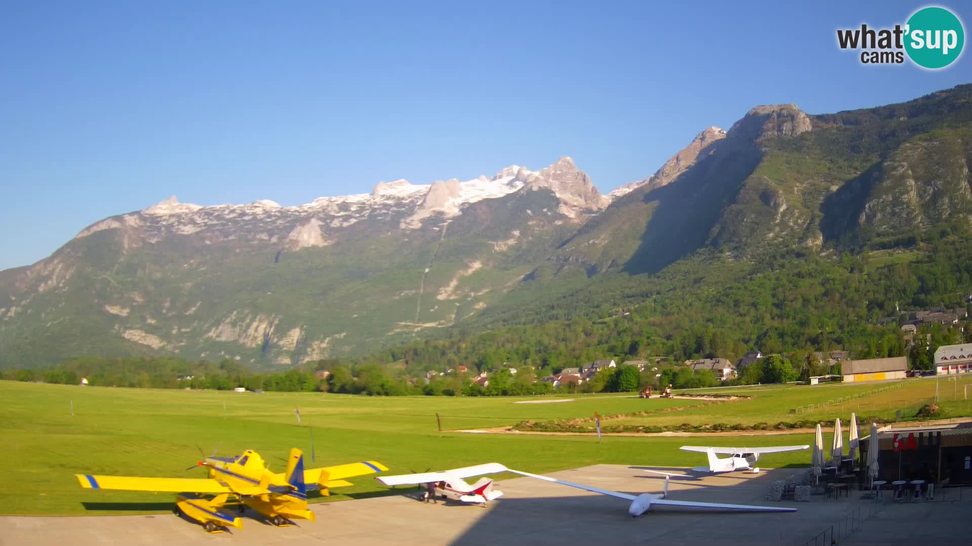 Webcam en direct Aéroport de Bovec – Vue sur Kanin
